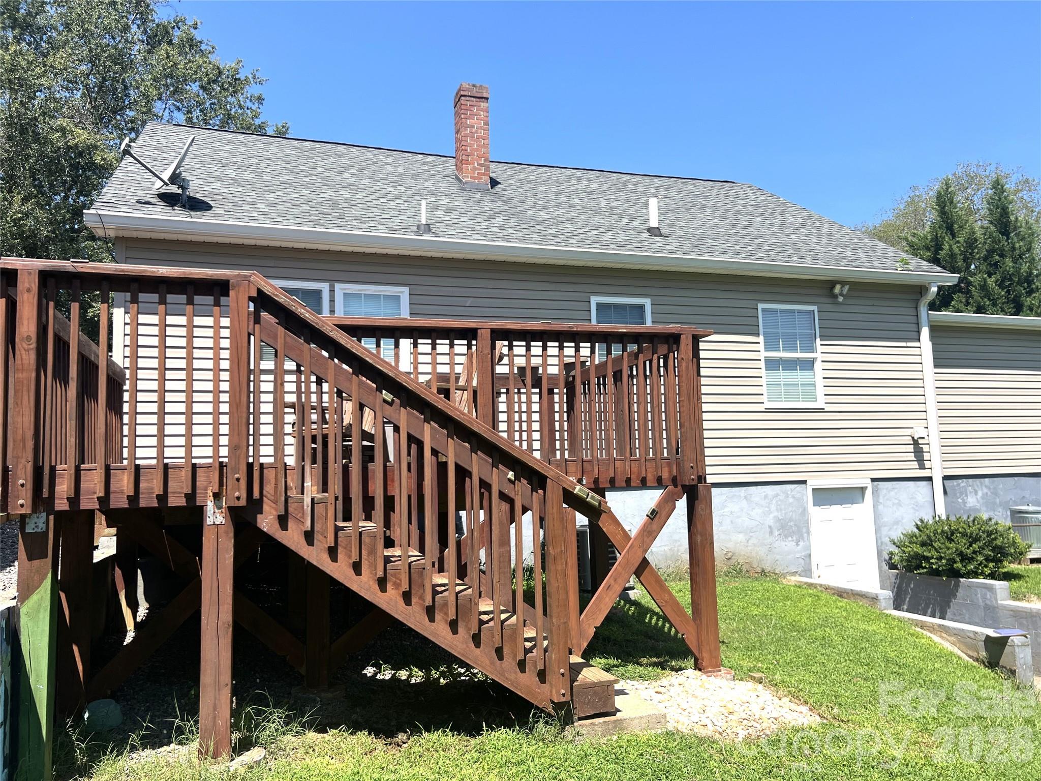 213 Erwin Street Property Photo 25