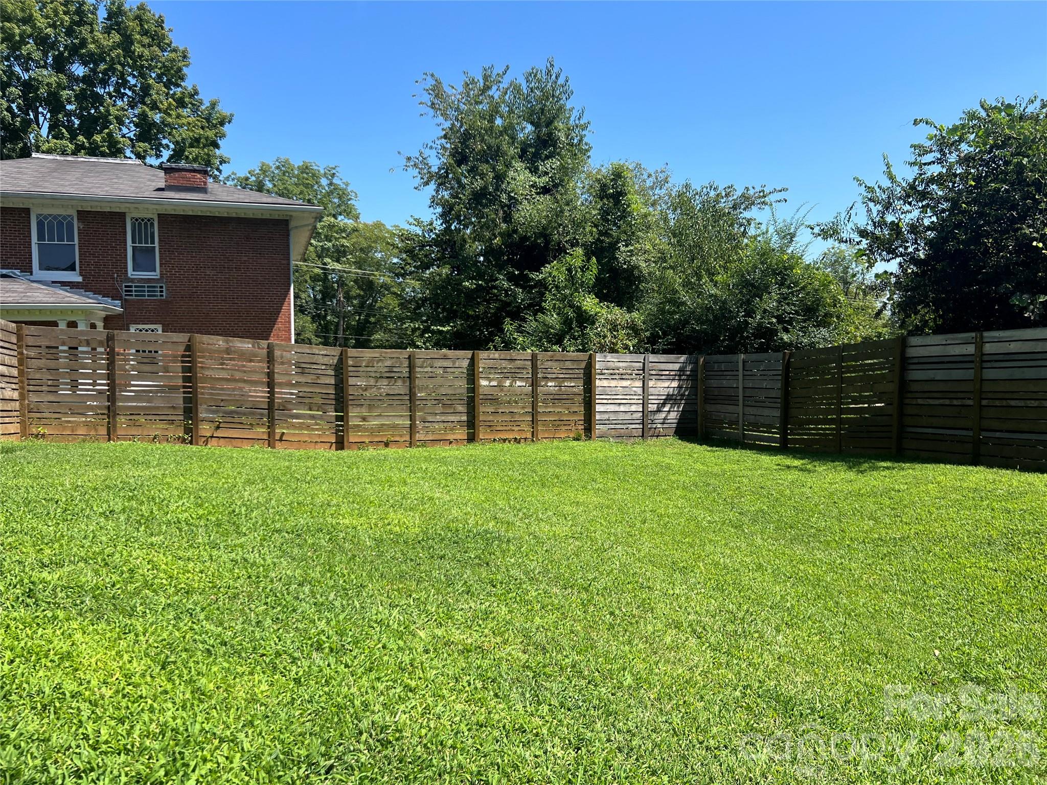 213 Erwin Street Property Photo 27
