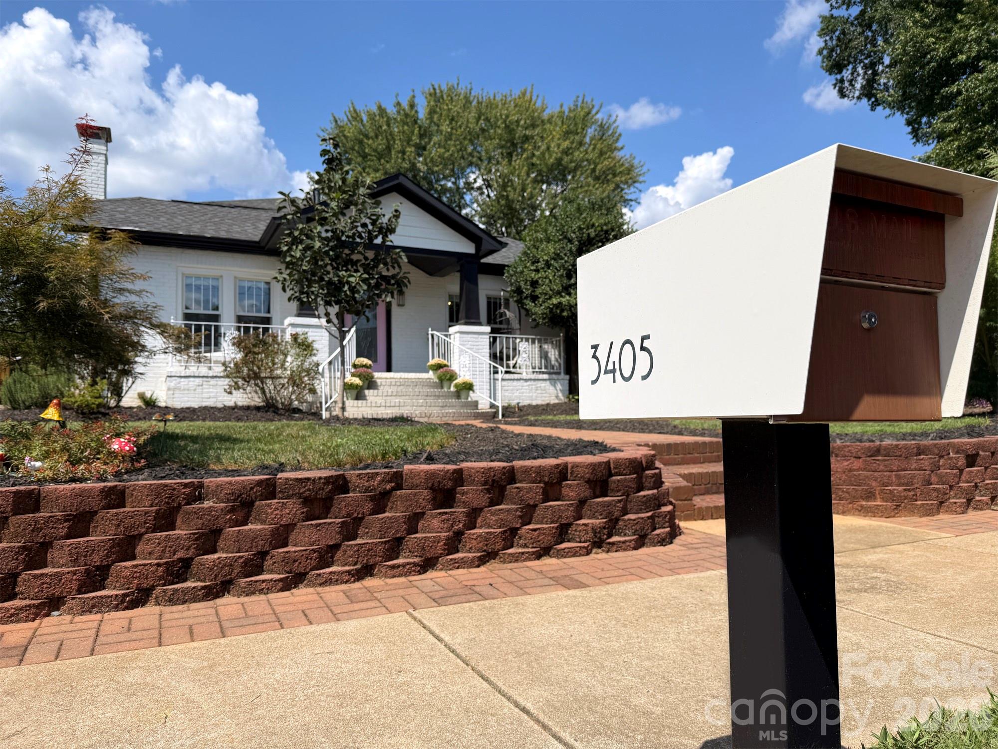 3405 Benard Avenue Property Photo 1