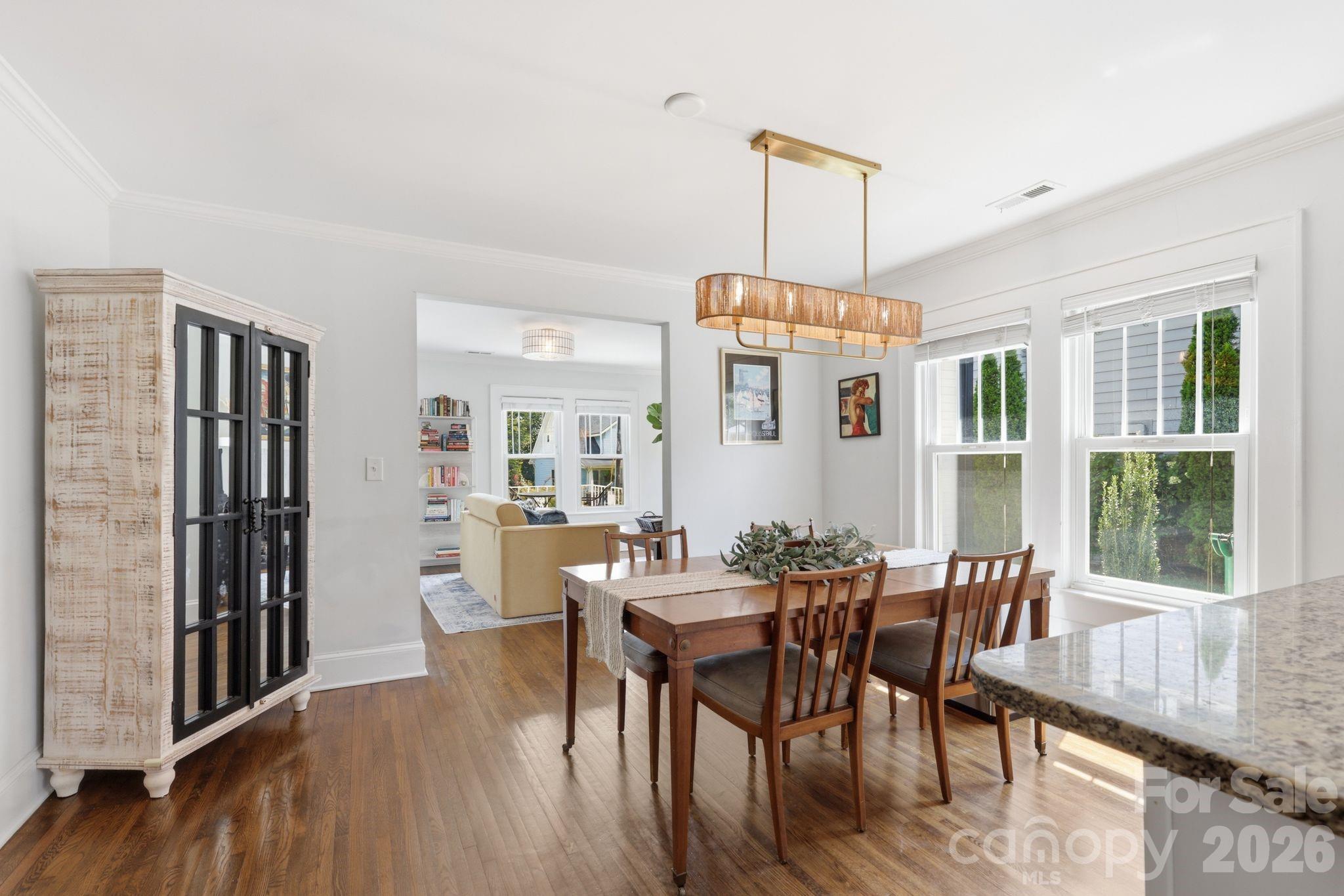 3405 Benard Avenue Property Photo 4
