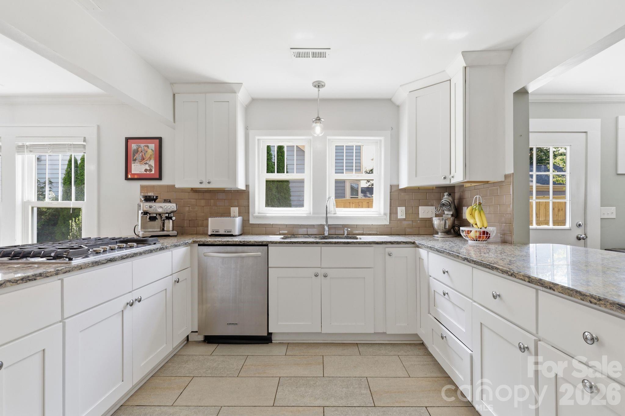 3405 Benard Avenue Property Photo 14