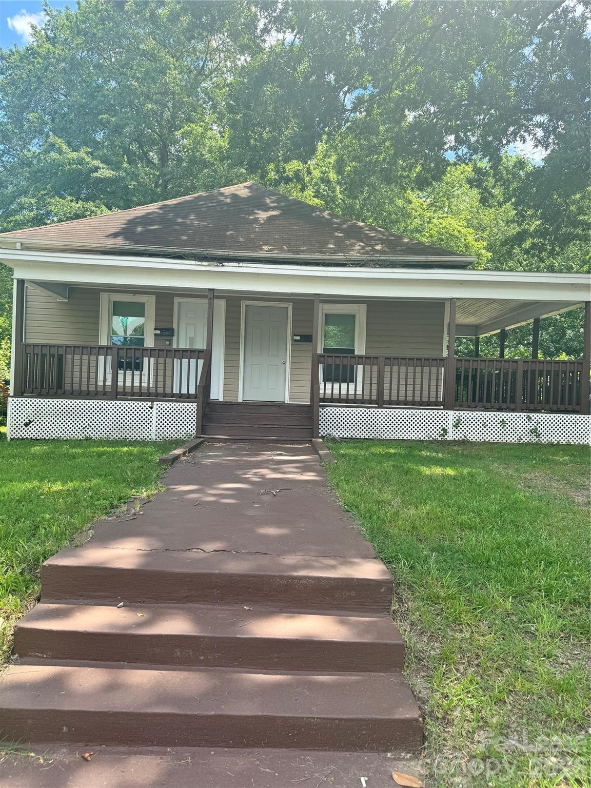 617 Pinoca Street Property Photo 1