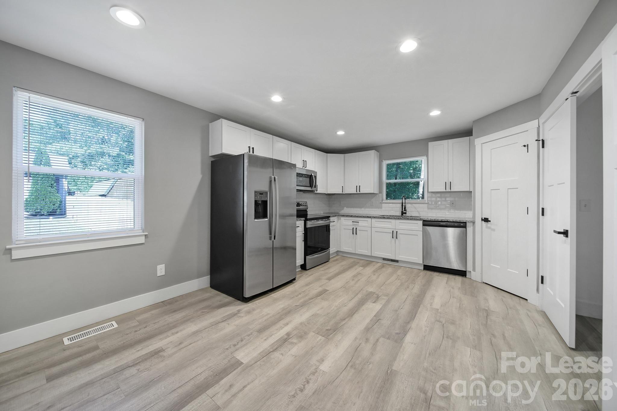 110 Carpenter Street Property Photo 3