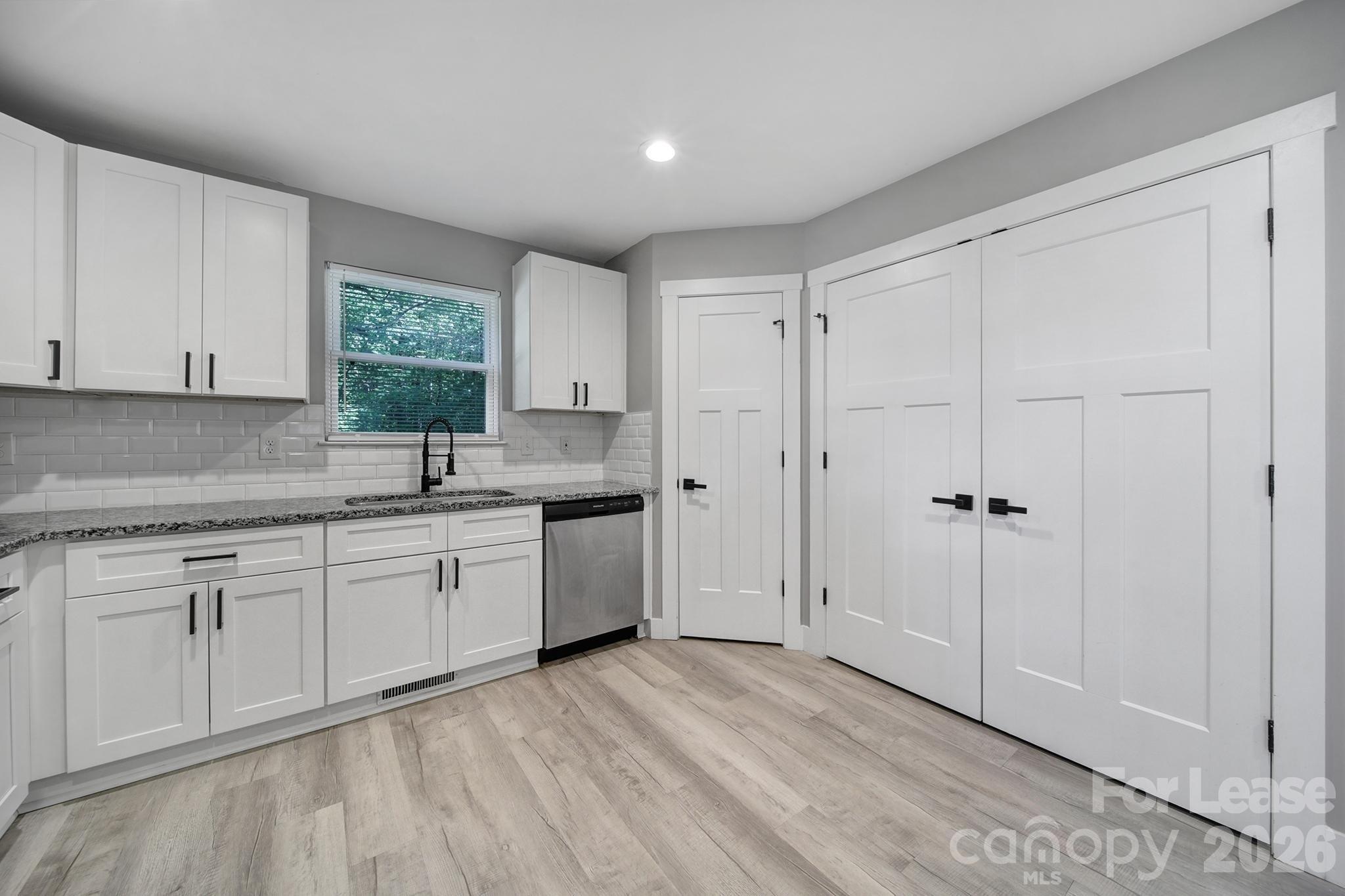 110 Carpenter Street Property Photo 5