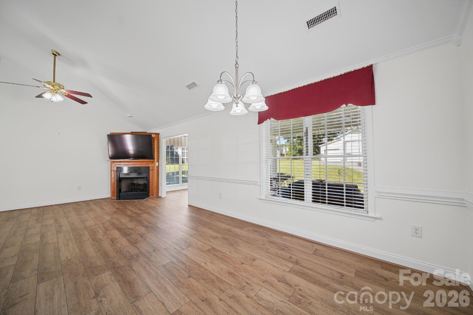 620 Redah Avenue Property Photo 7