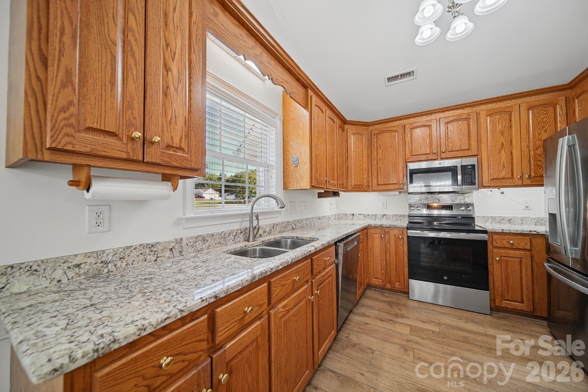620 Redah Avenue Property Photo 8