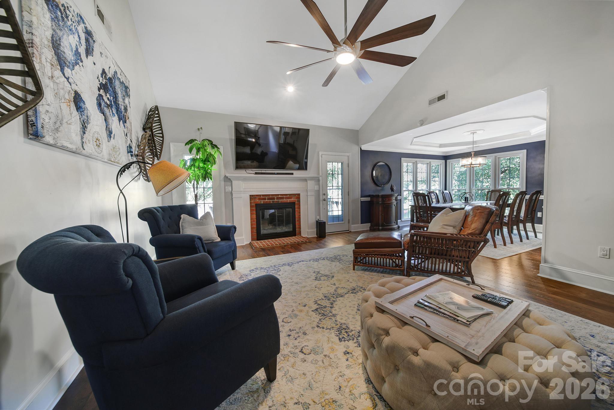 445 Cranborne Chase None Property Photo 3