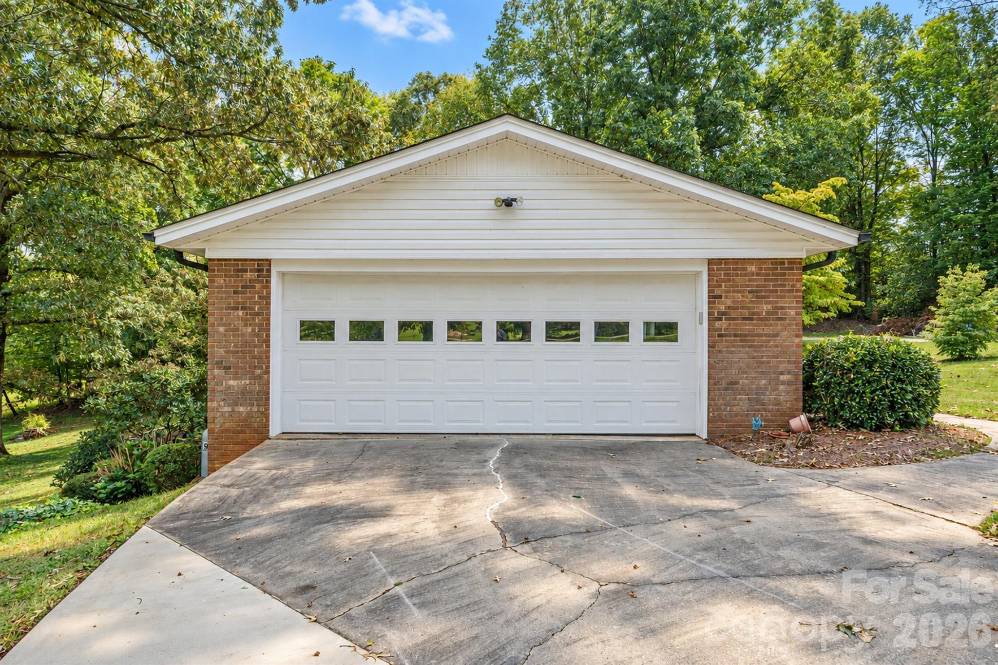 116 White Dogwood Lane Property Photo 4