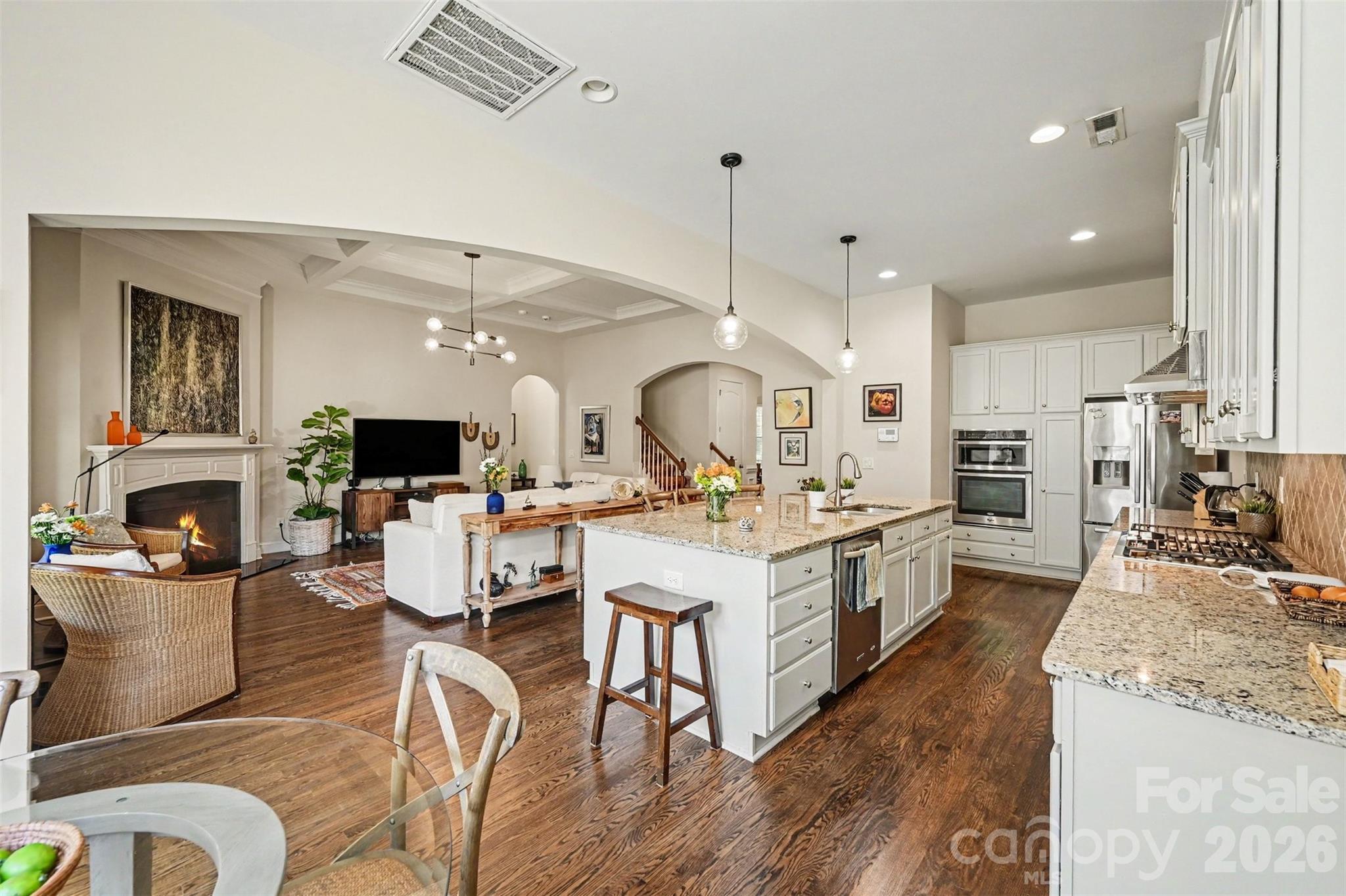 4106 Deer Track Court Property Photo 7