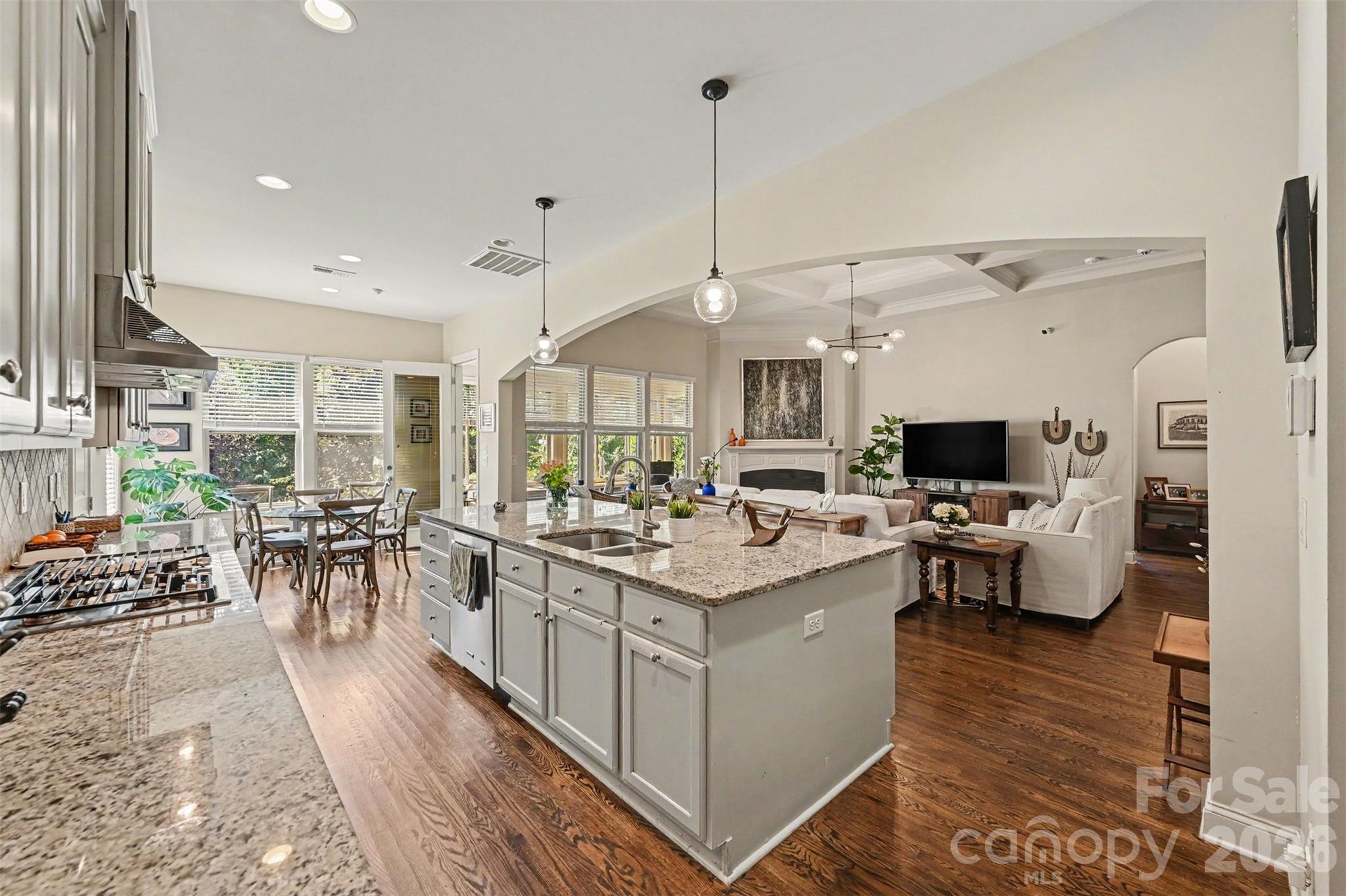 4106 Deer Track Court Property Photo 8