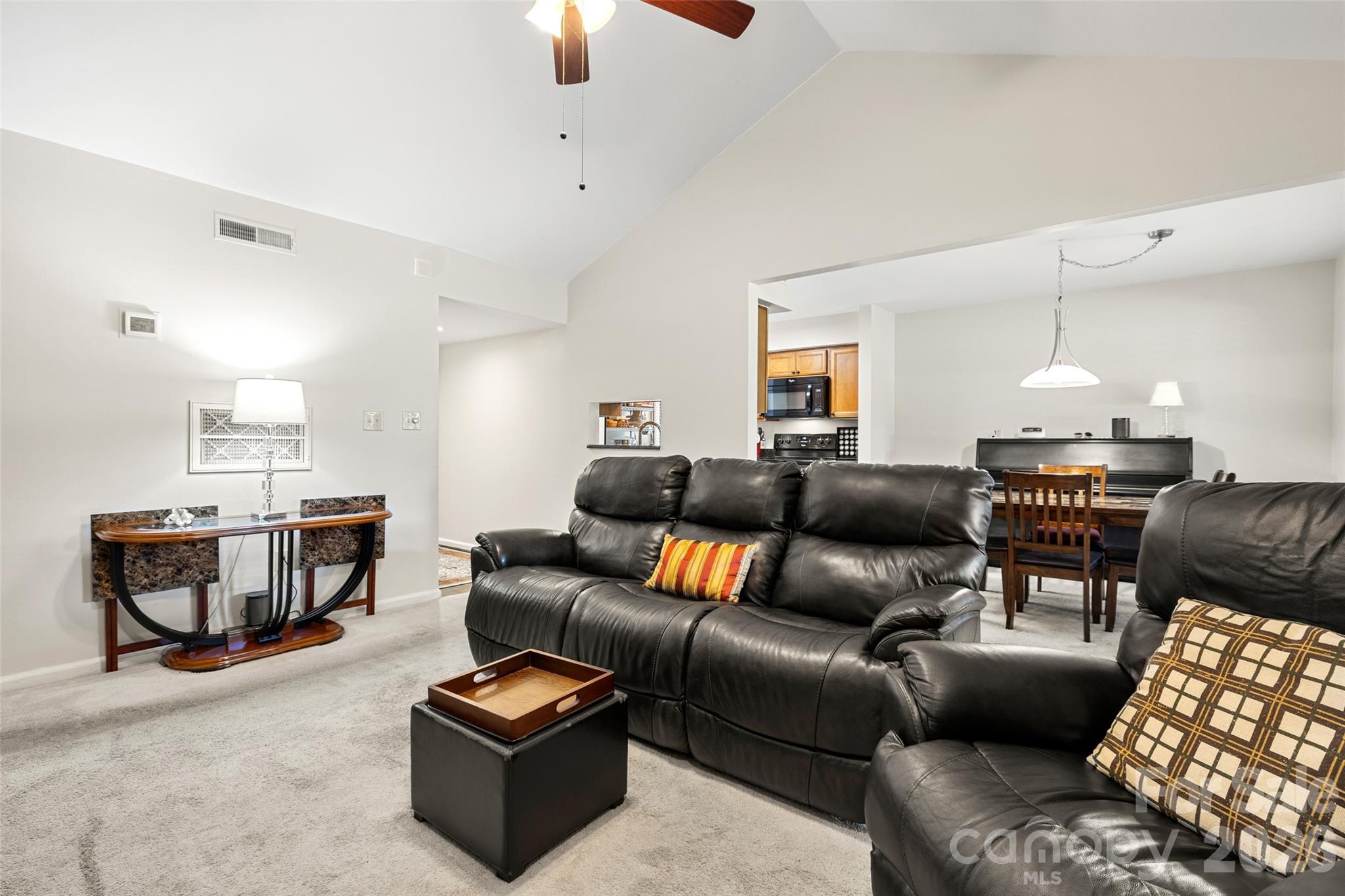7912 Greenside Court Property Photo 3