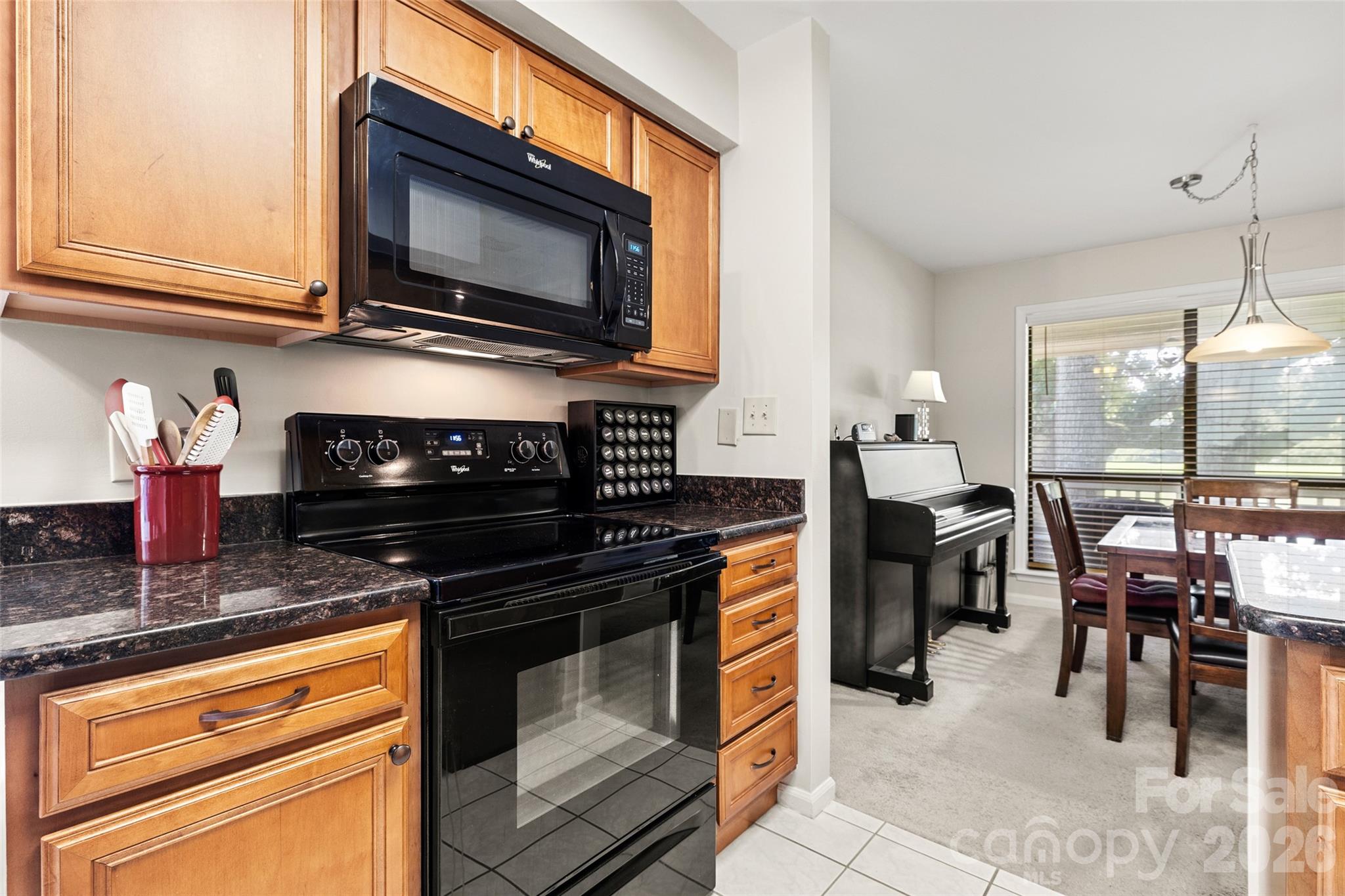 7912 Greenside Court Property Photo 6