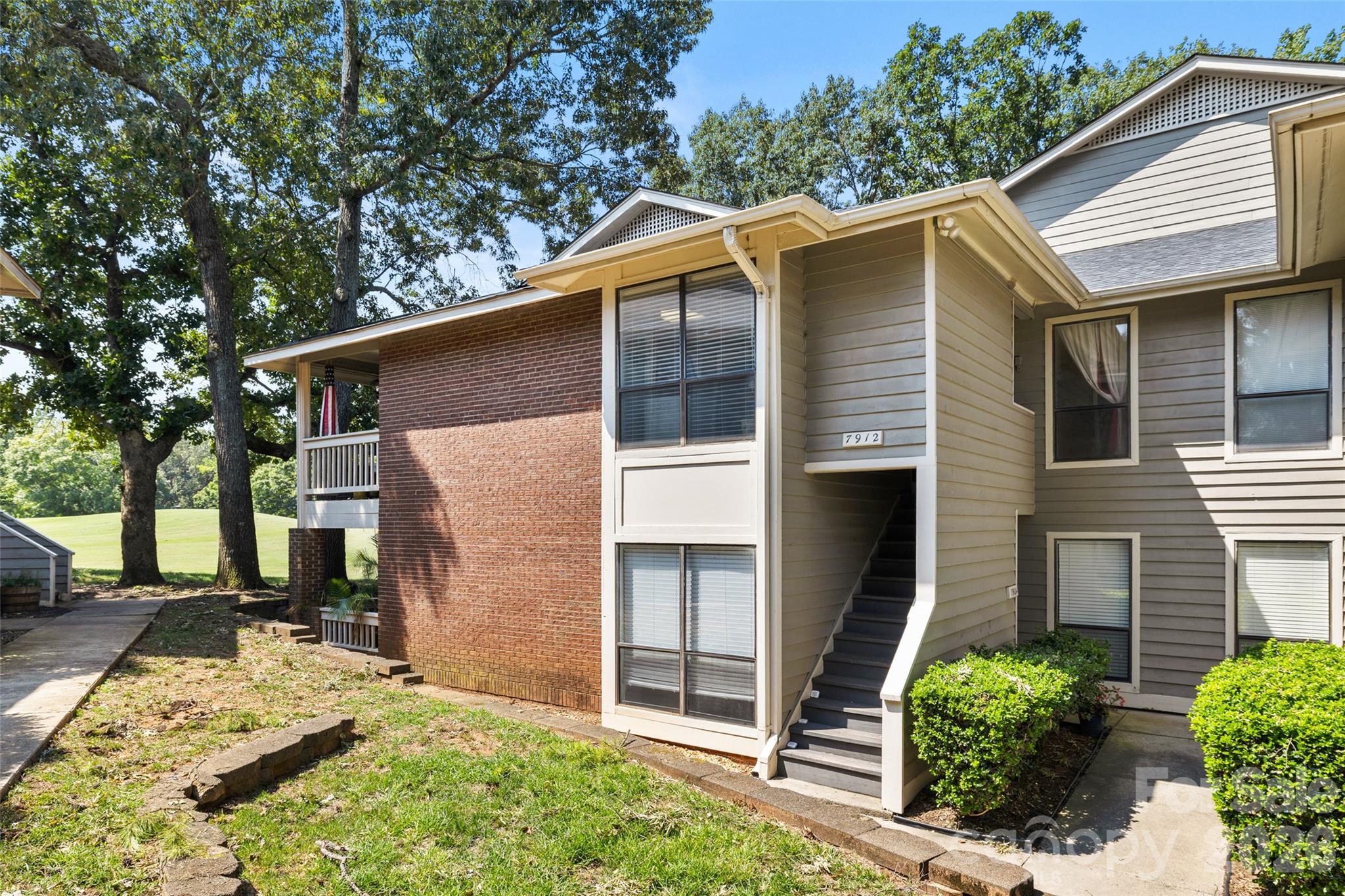 7912 Greenside Court Property Photo 15