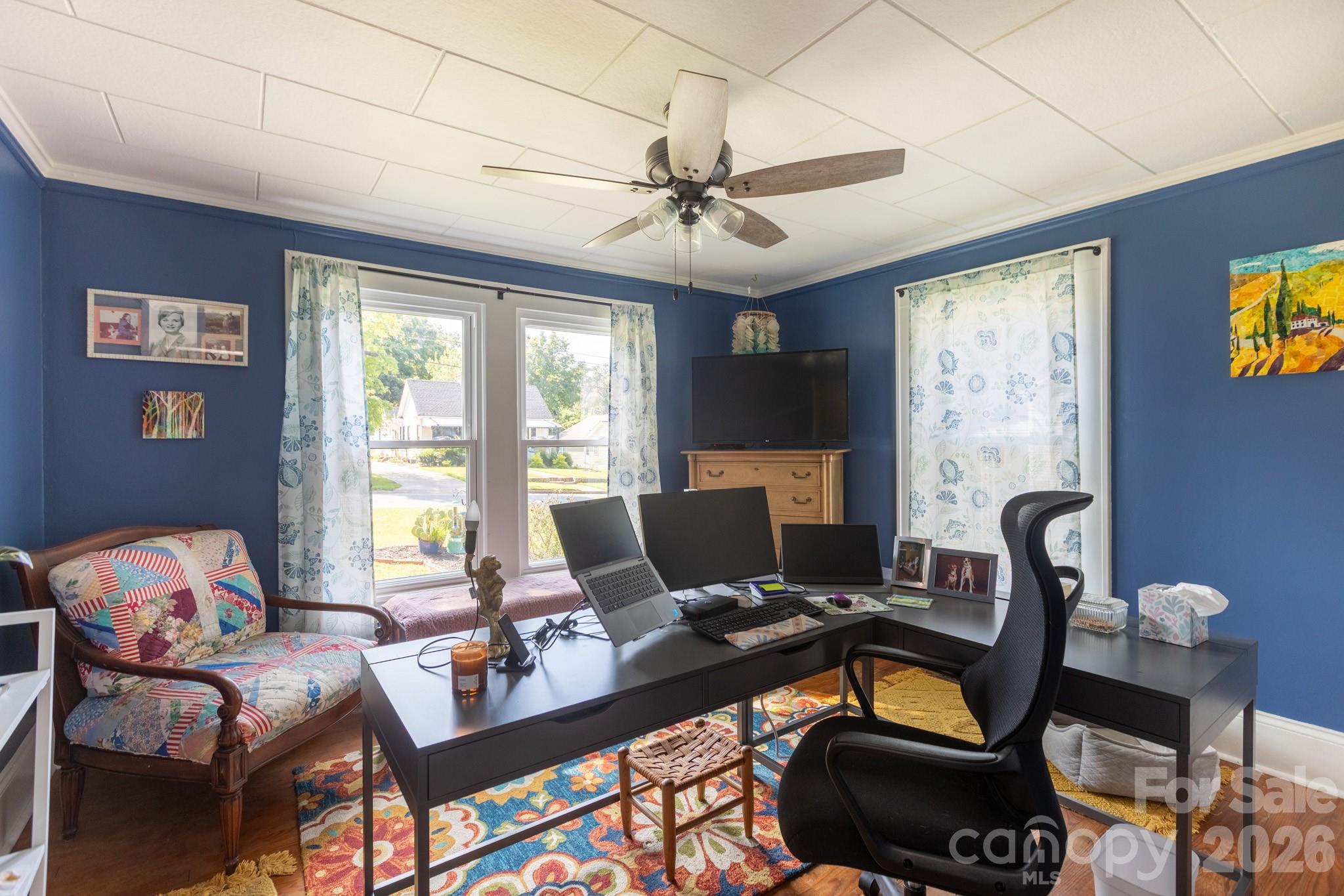 1030 N Jackson Street Property Photo 7
