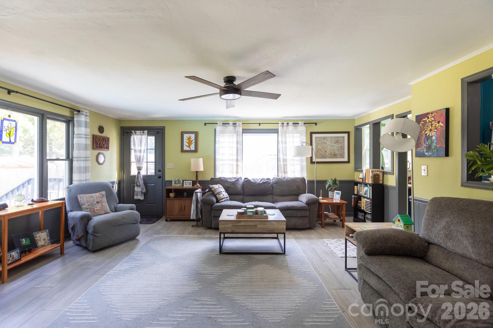 1030 N Jackson Street Property Photo 14