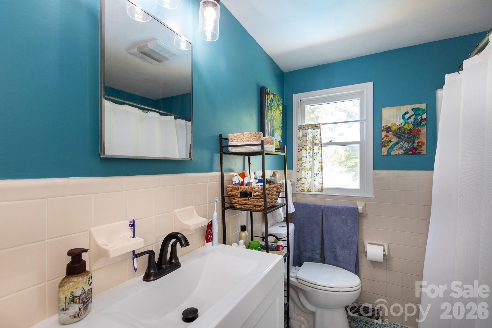 1030 N Jackson Street Property Photo 15