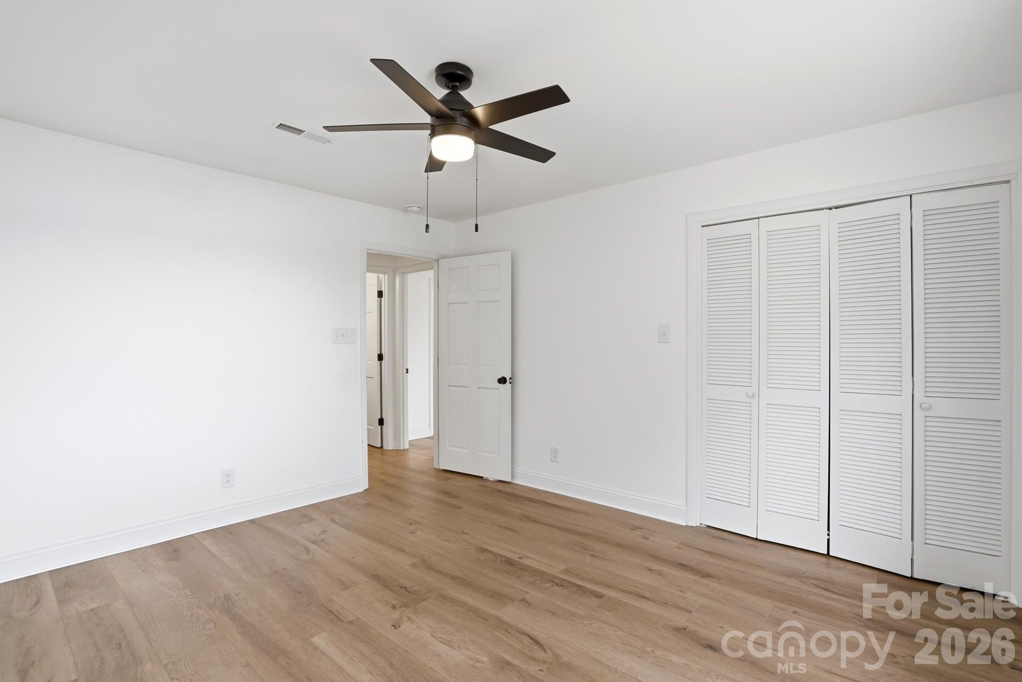 332 Shoreline Loop Property Photo 18