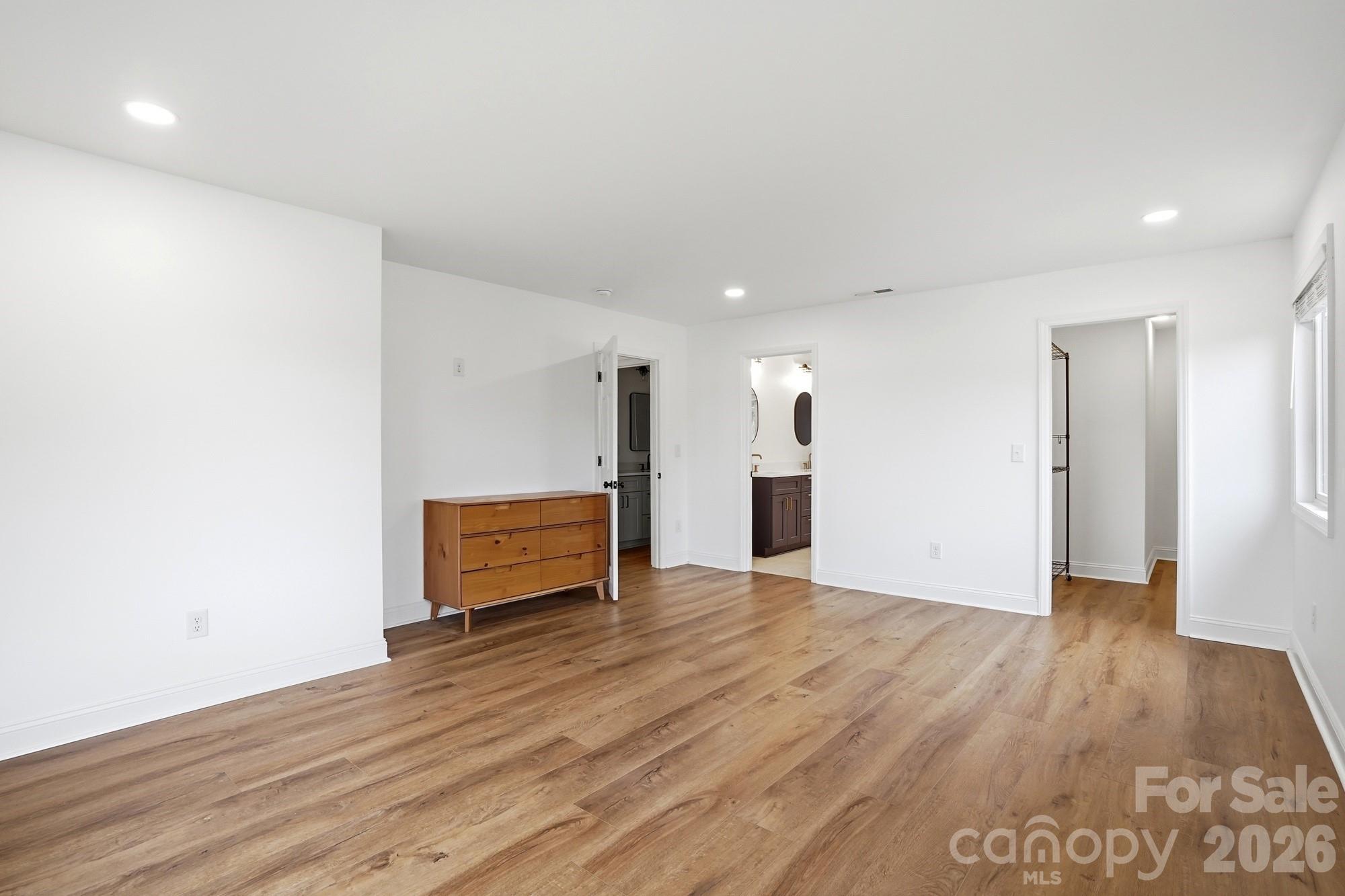332 Shoreline Loop Property Photo 23