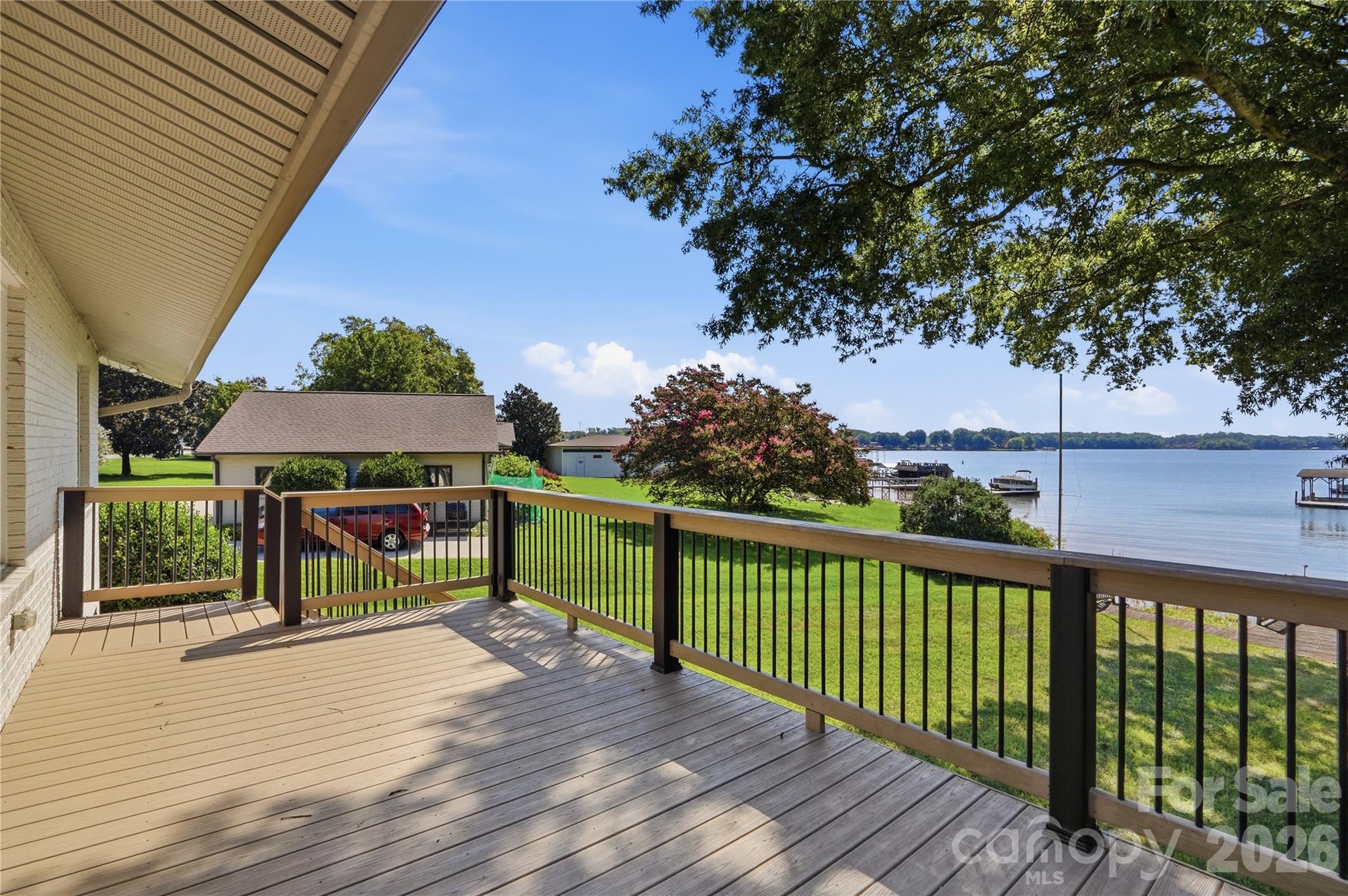 332 Shoreline Loop Property Photo 26