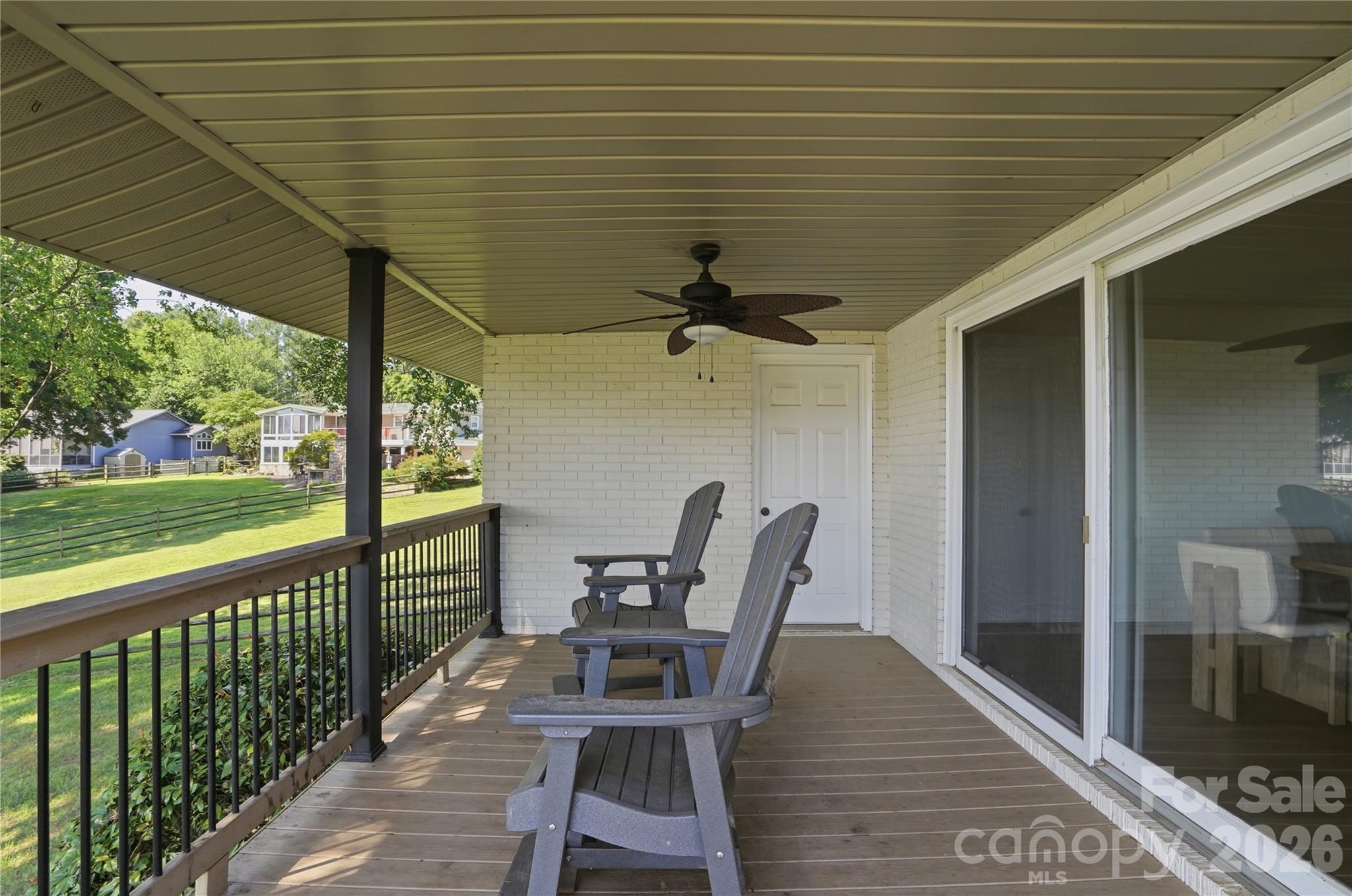 332 Shoreline Loop Property Photo 27
