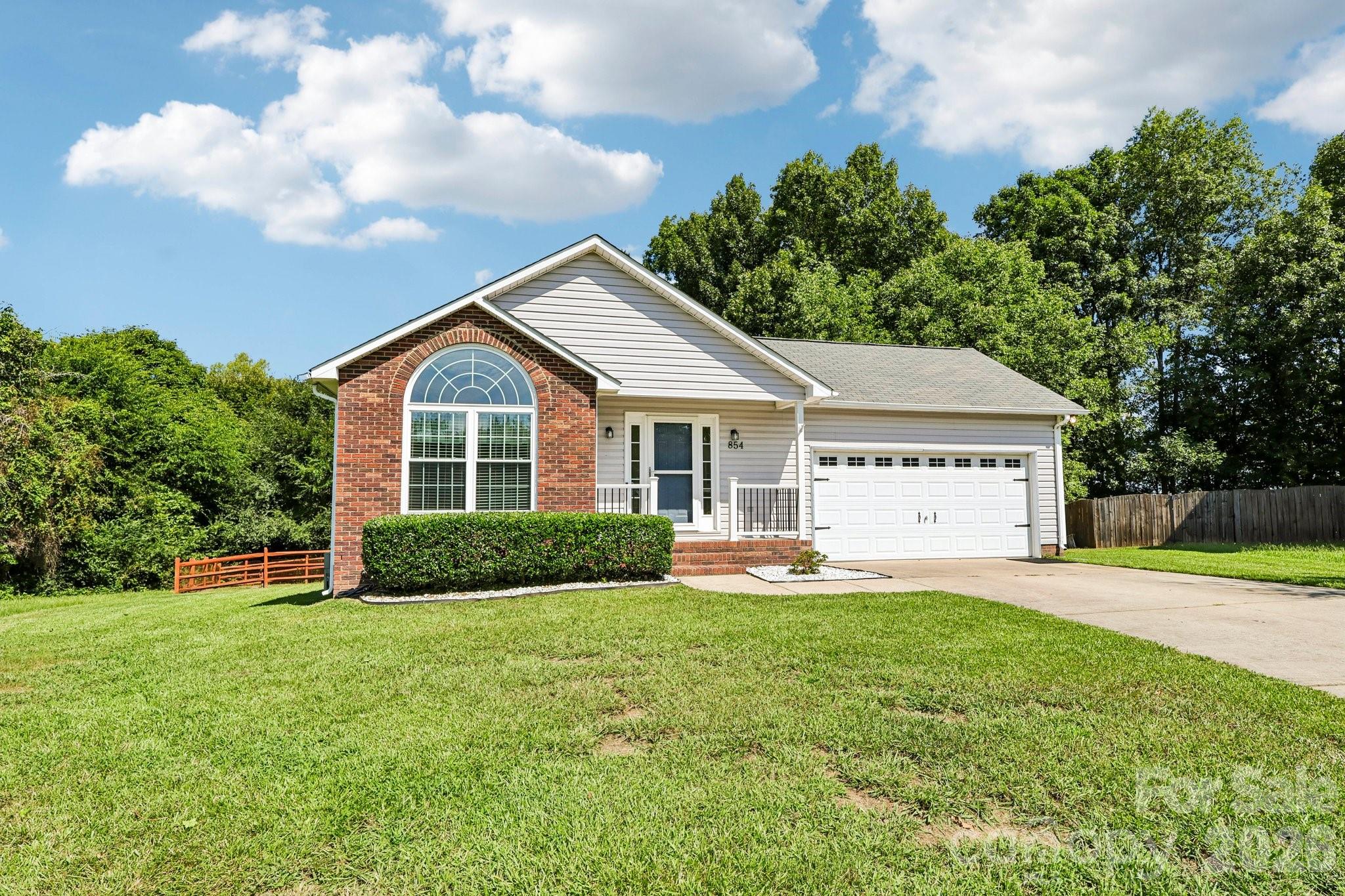 854 Highlander Court Property Photo 2