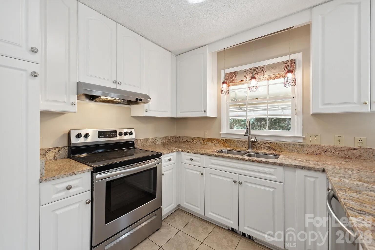 2801 Valencia Terrace Property Photo 7