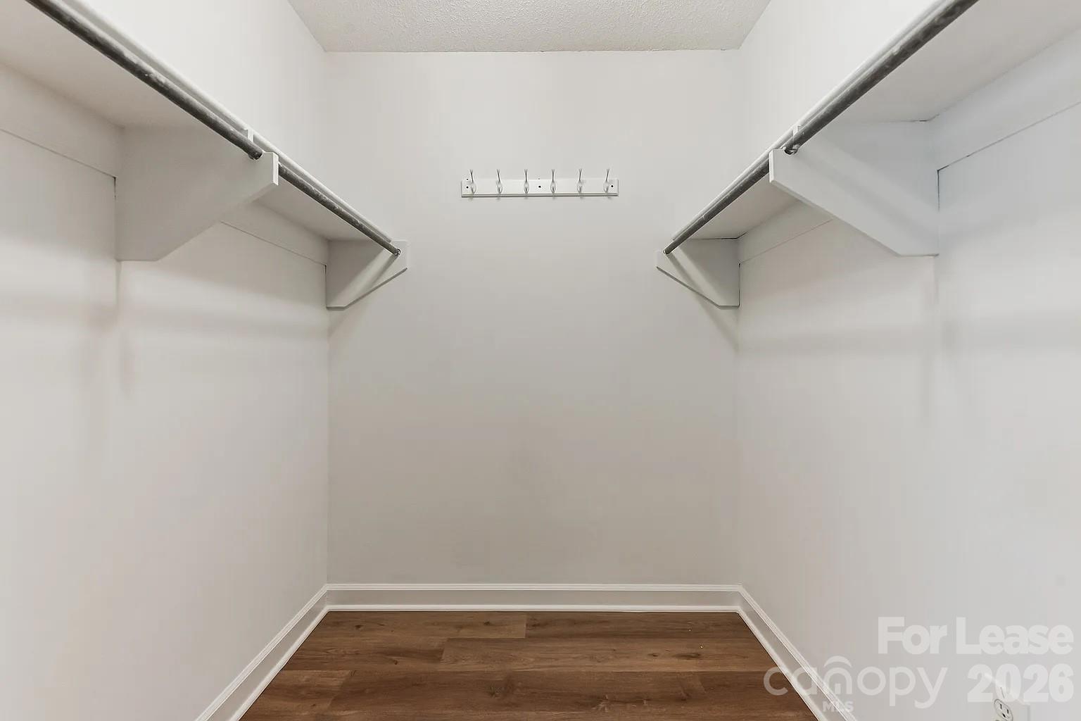 2801 Valencia Terrace Property Photo 14