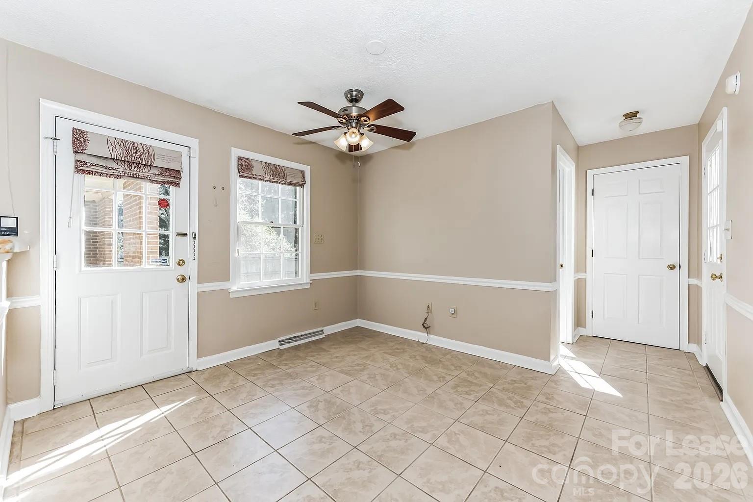 2801 Valencia Terrace Property Photo 17