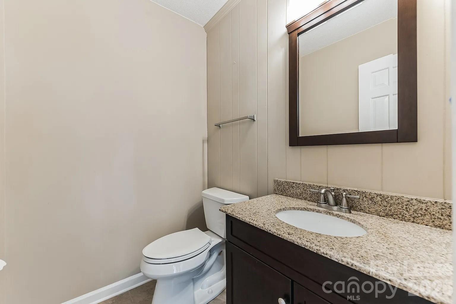 2801 Valencia Terrace Property Photo 18