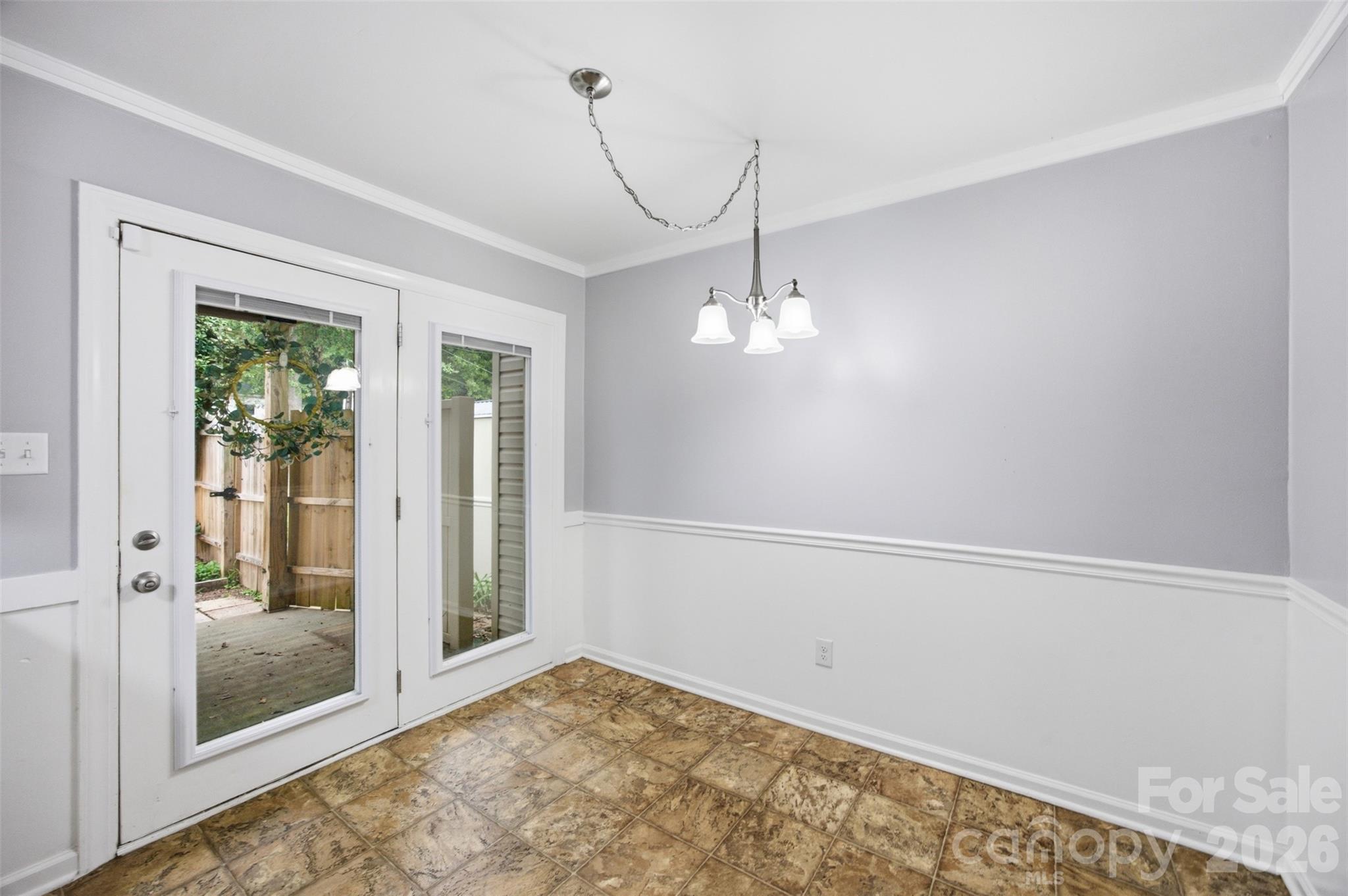 1228 Oakwood Avenue B Property Photo 11