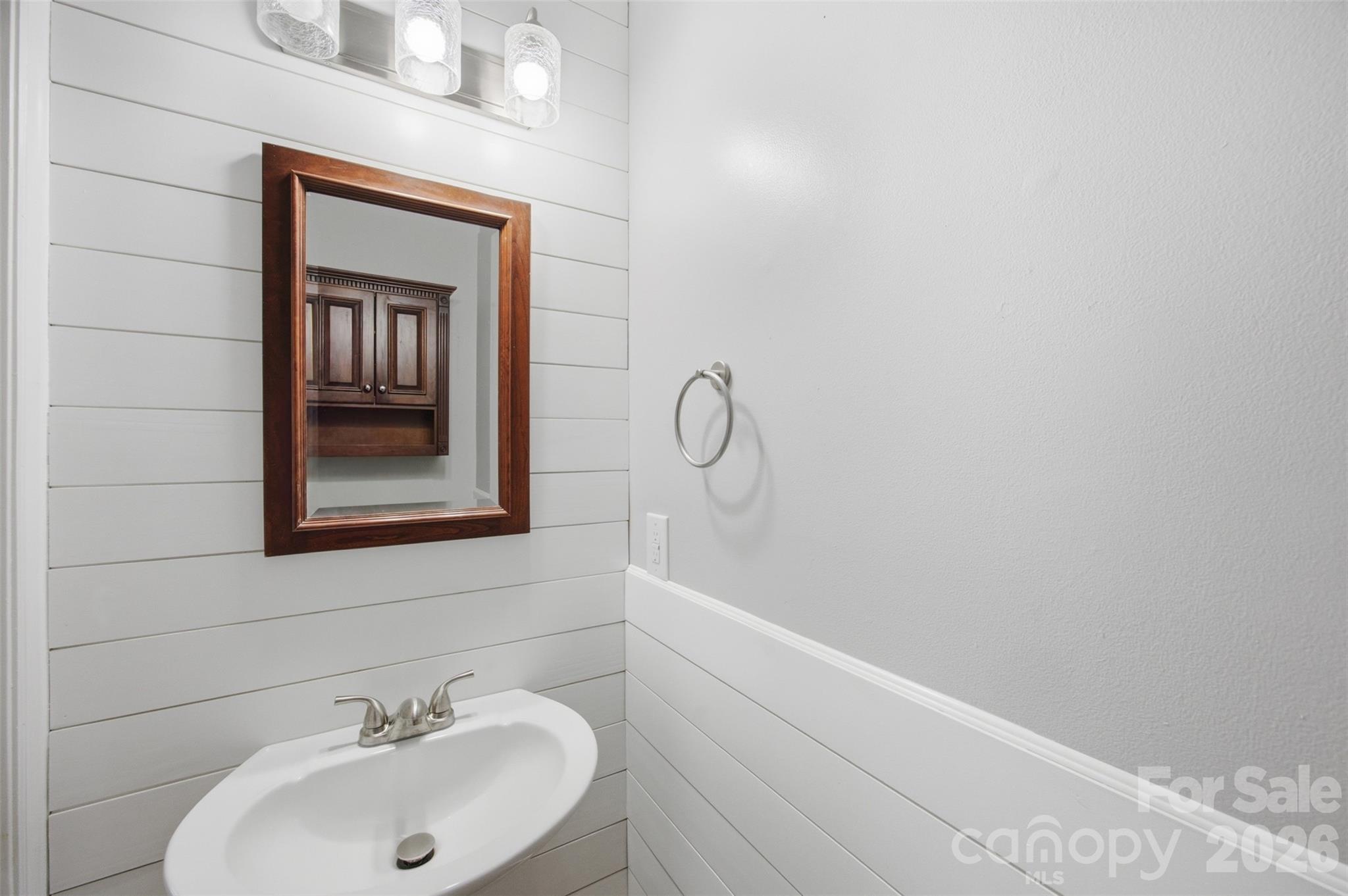 1228 Oakwood Avenue B Property Photo 14