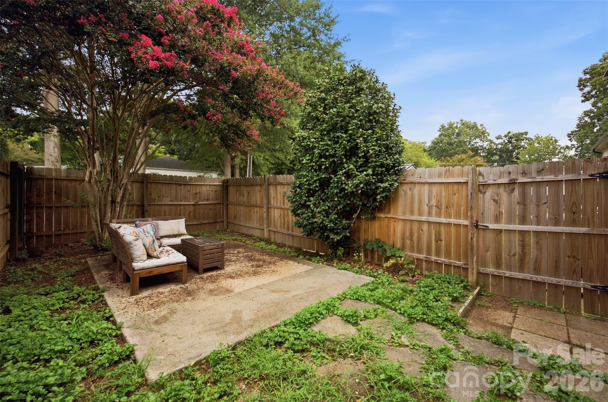 1228 Oakwood Avenue B Property Photo 24
