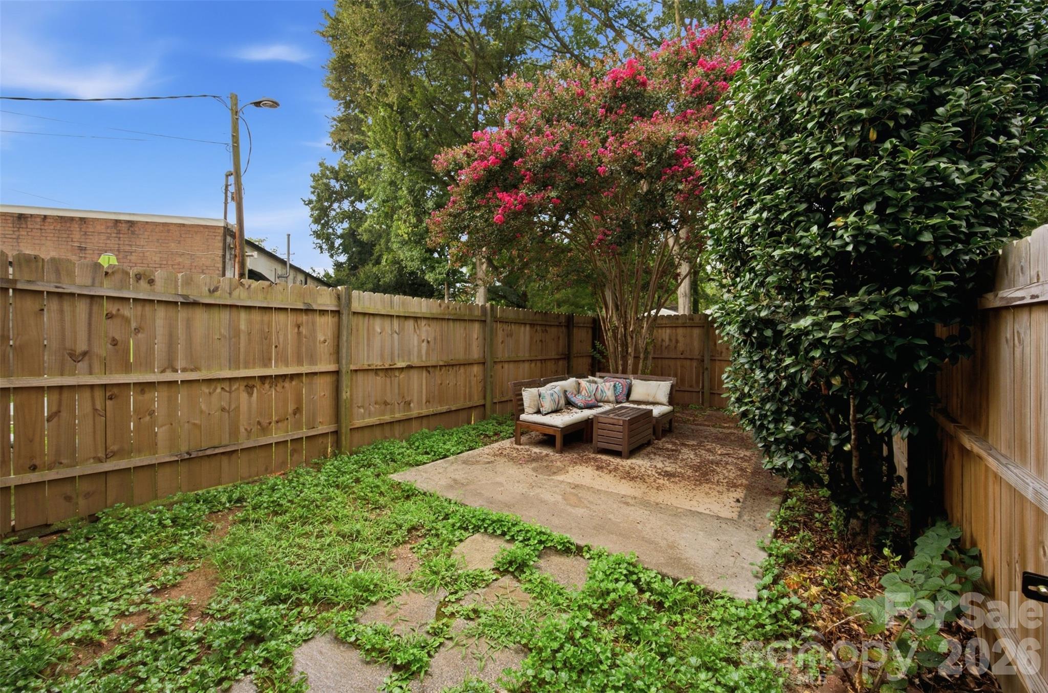 1228 Oakwood Avenue B Property Photo 26