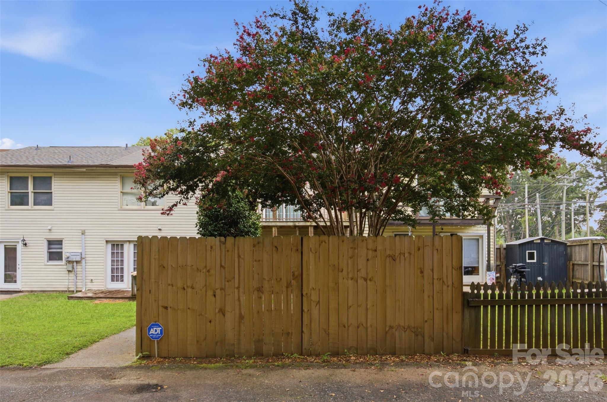 1228 Oakwood Avenue B Property Photo 27