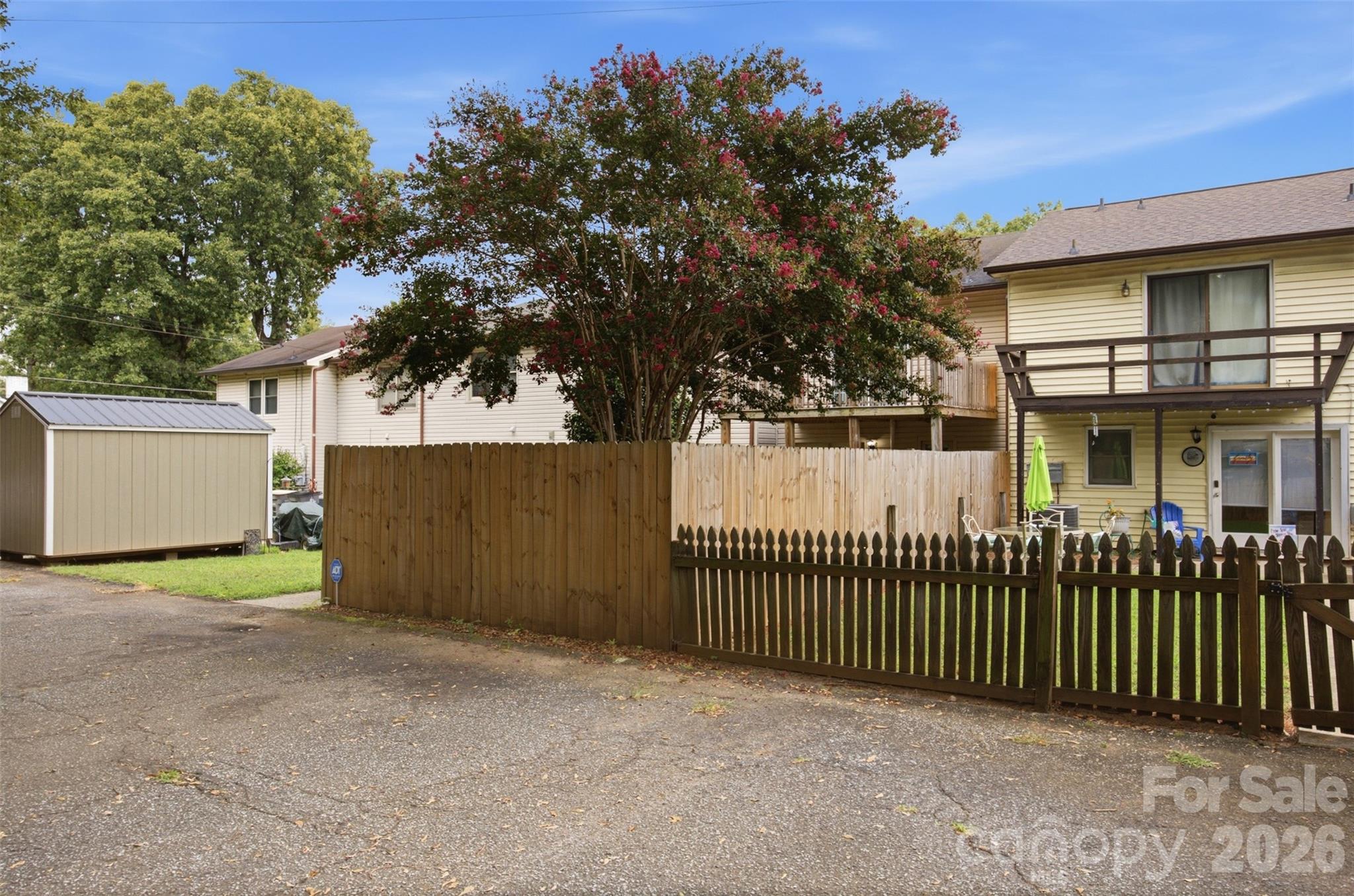 1228 Oakwood Avenue B Property Photo 29