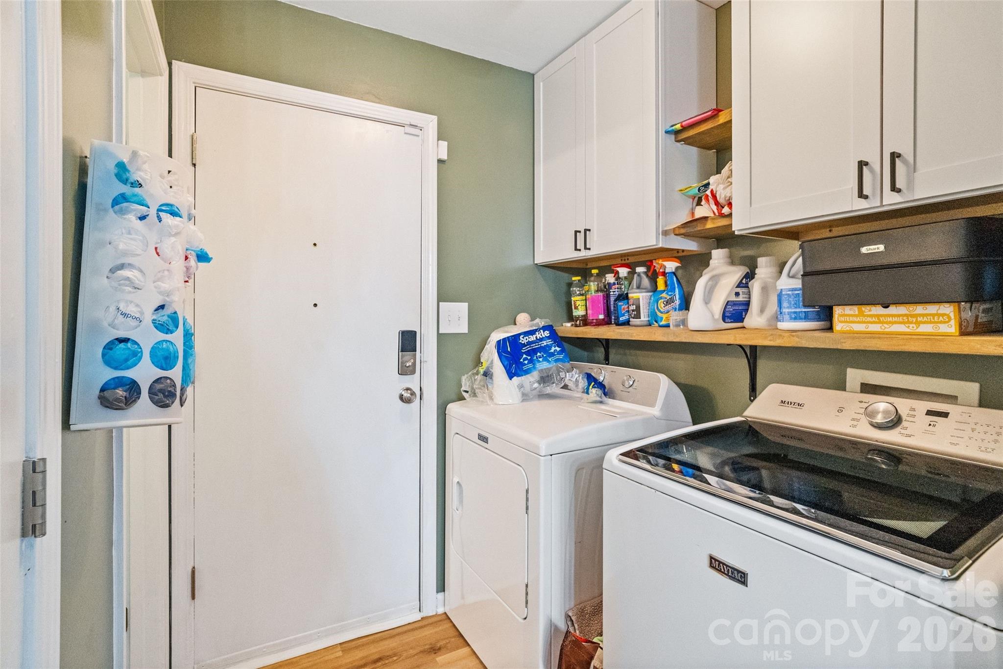 1719 Oleander Hill Court Property Photo 6