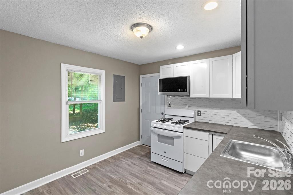 2516 Remington Street Property Photo 6