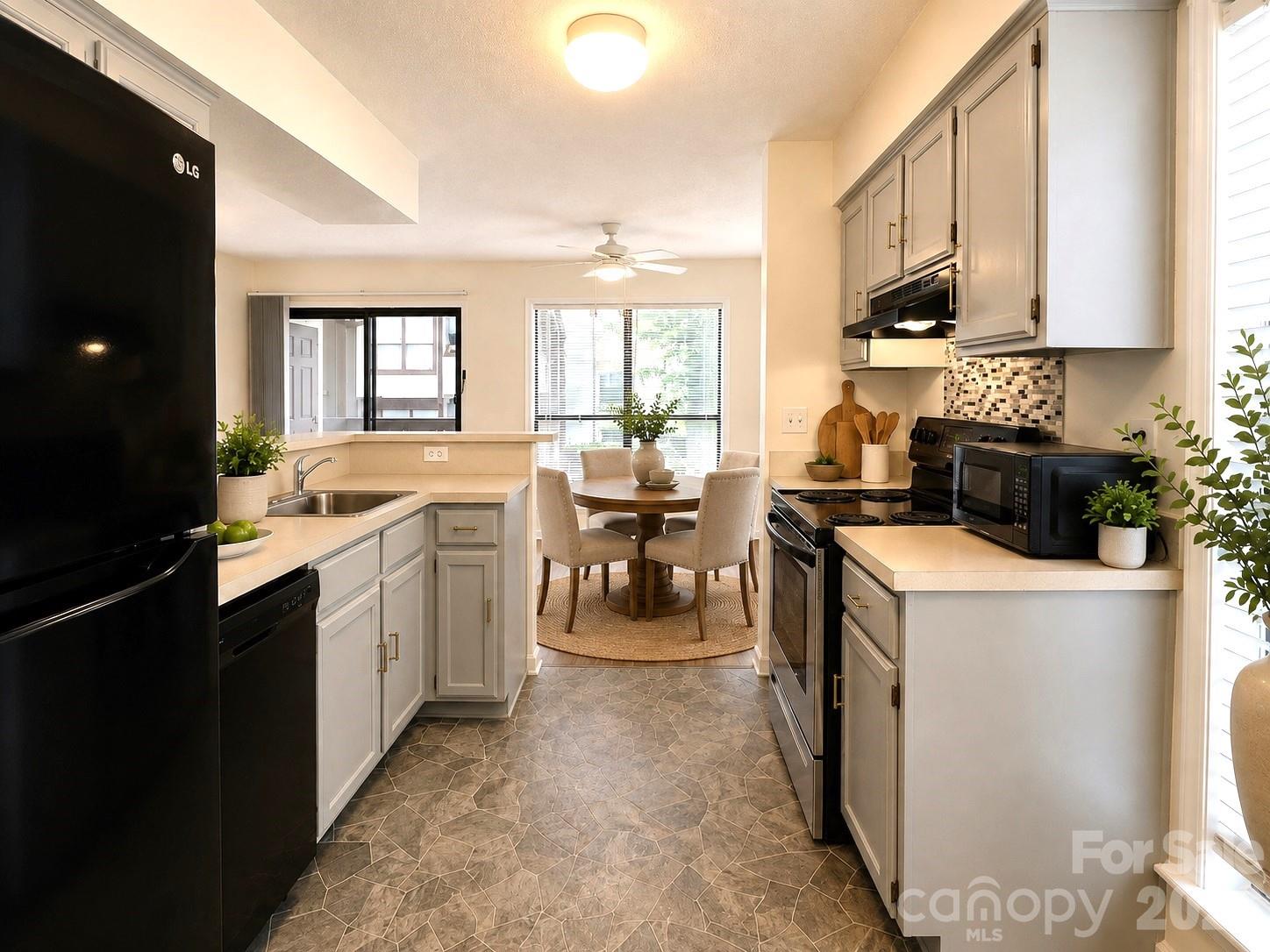 7220 Winery Lane Property Photo 7