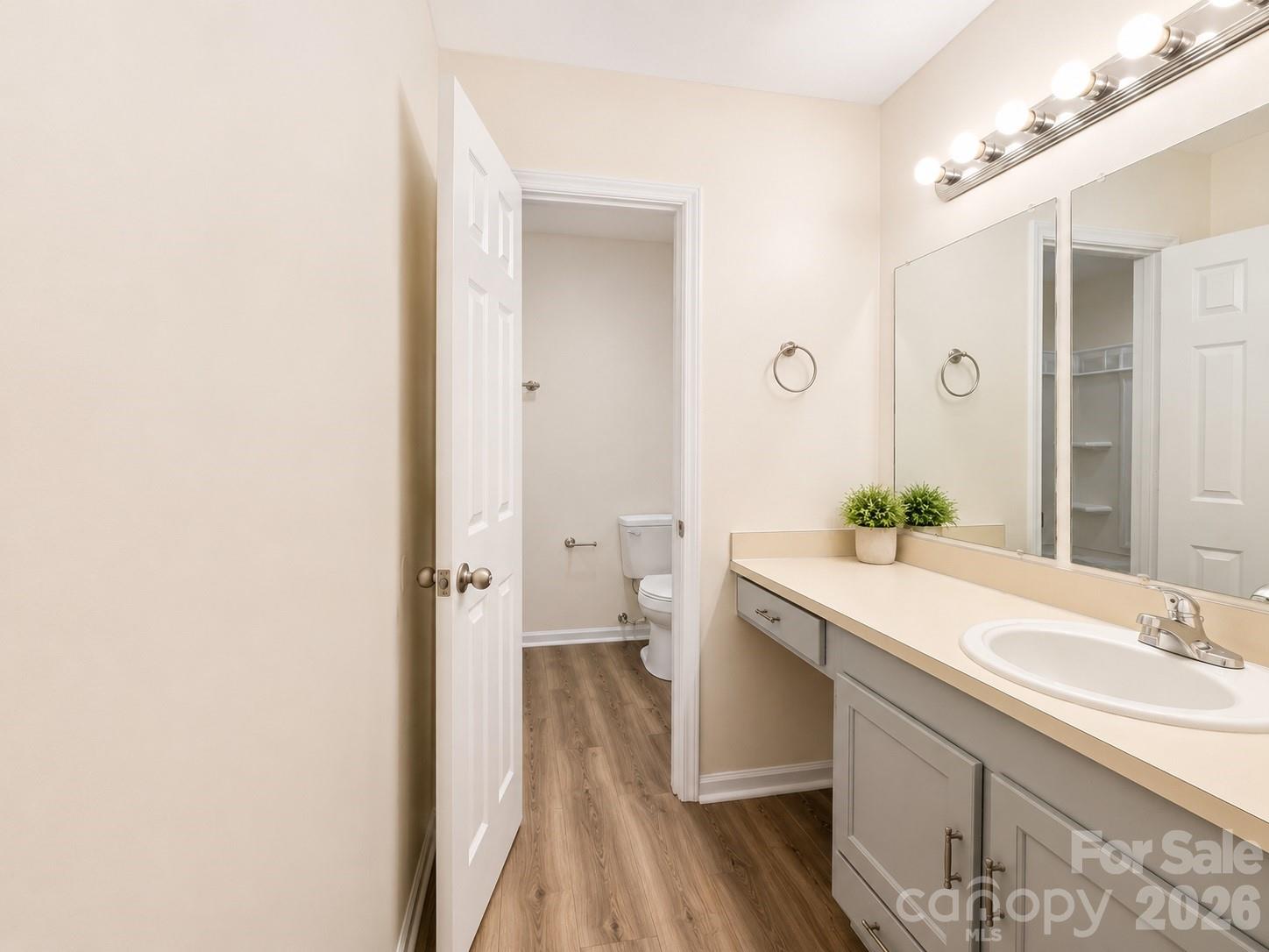 7220 Winery Lane Property Photo 14
