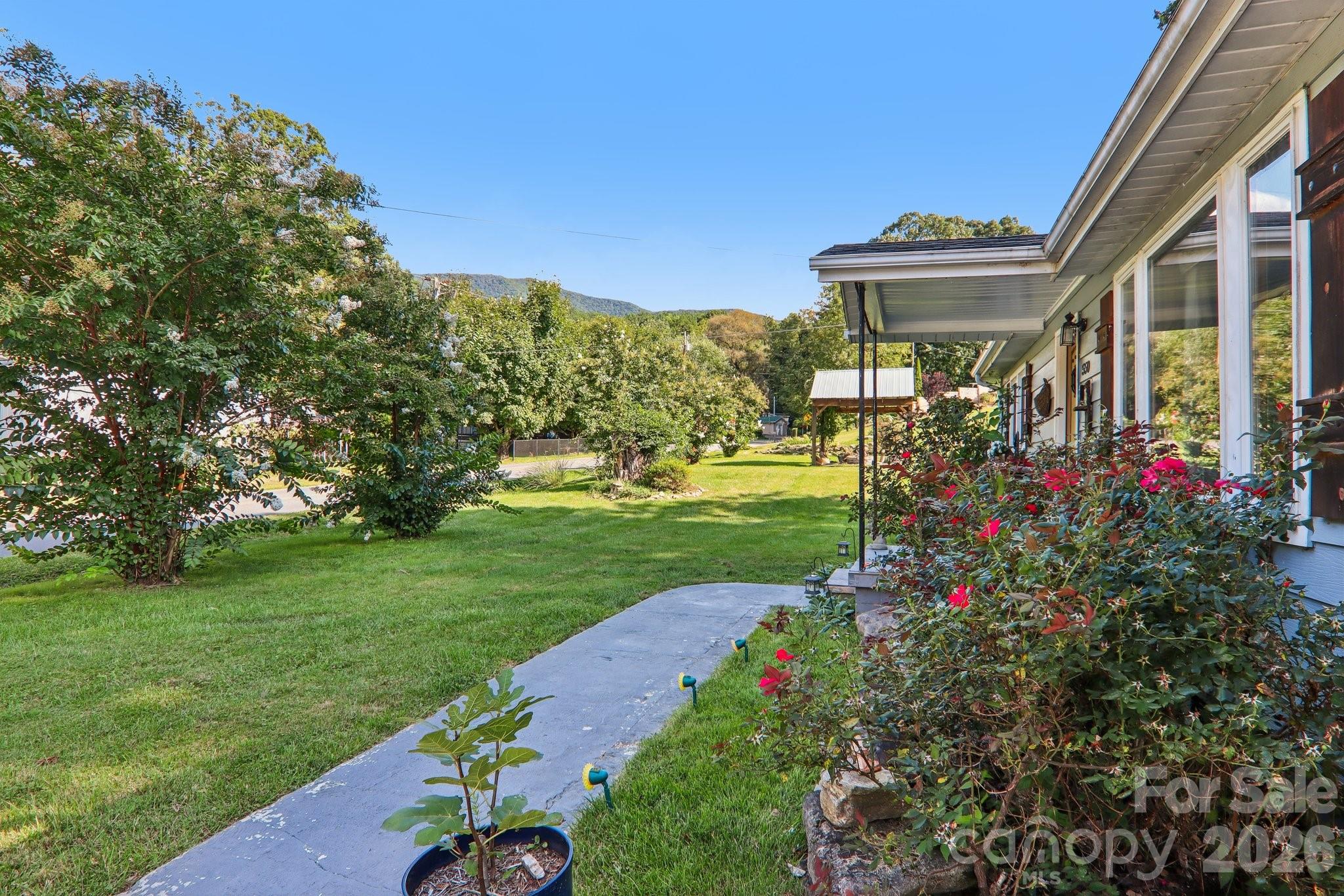 550 Lickstone Road Property Photo 4