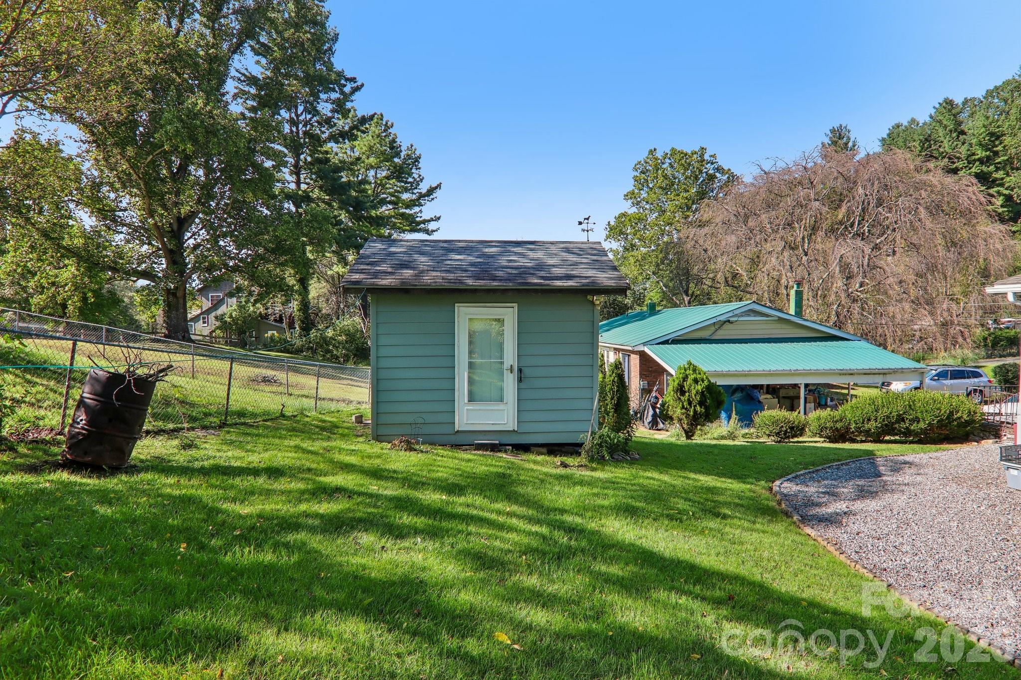 550 Lickstone Road Property Photo 34