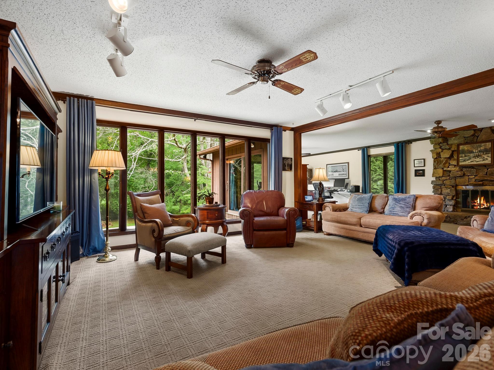 343 White Pine Drive Property Photo 3
