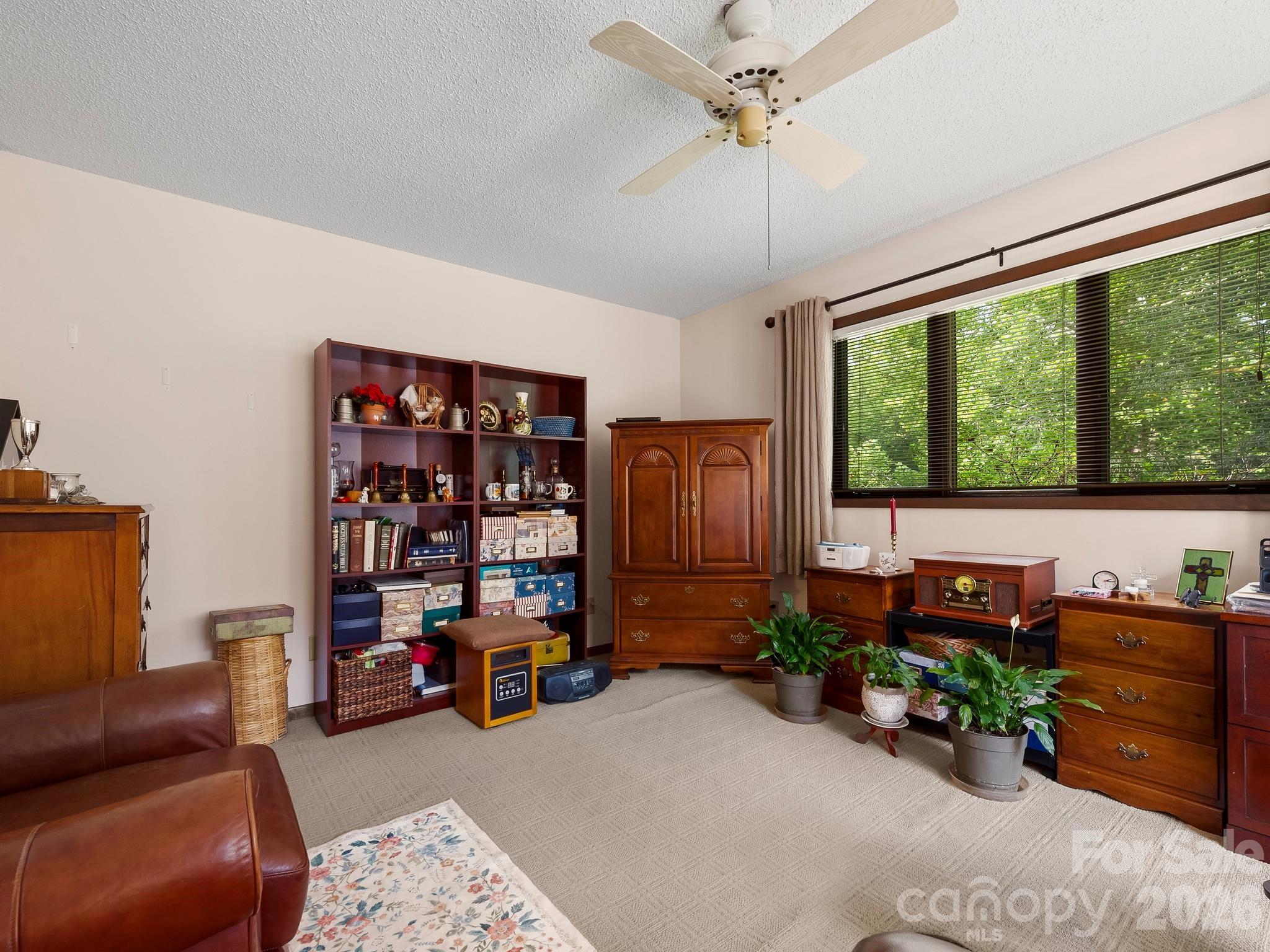 343 White Pine Drive Property Photo 17