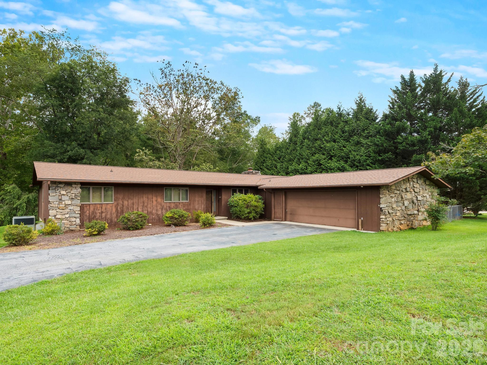 343 White Pine Drive Property Photo 25