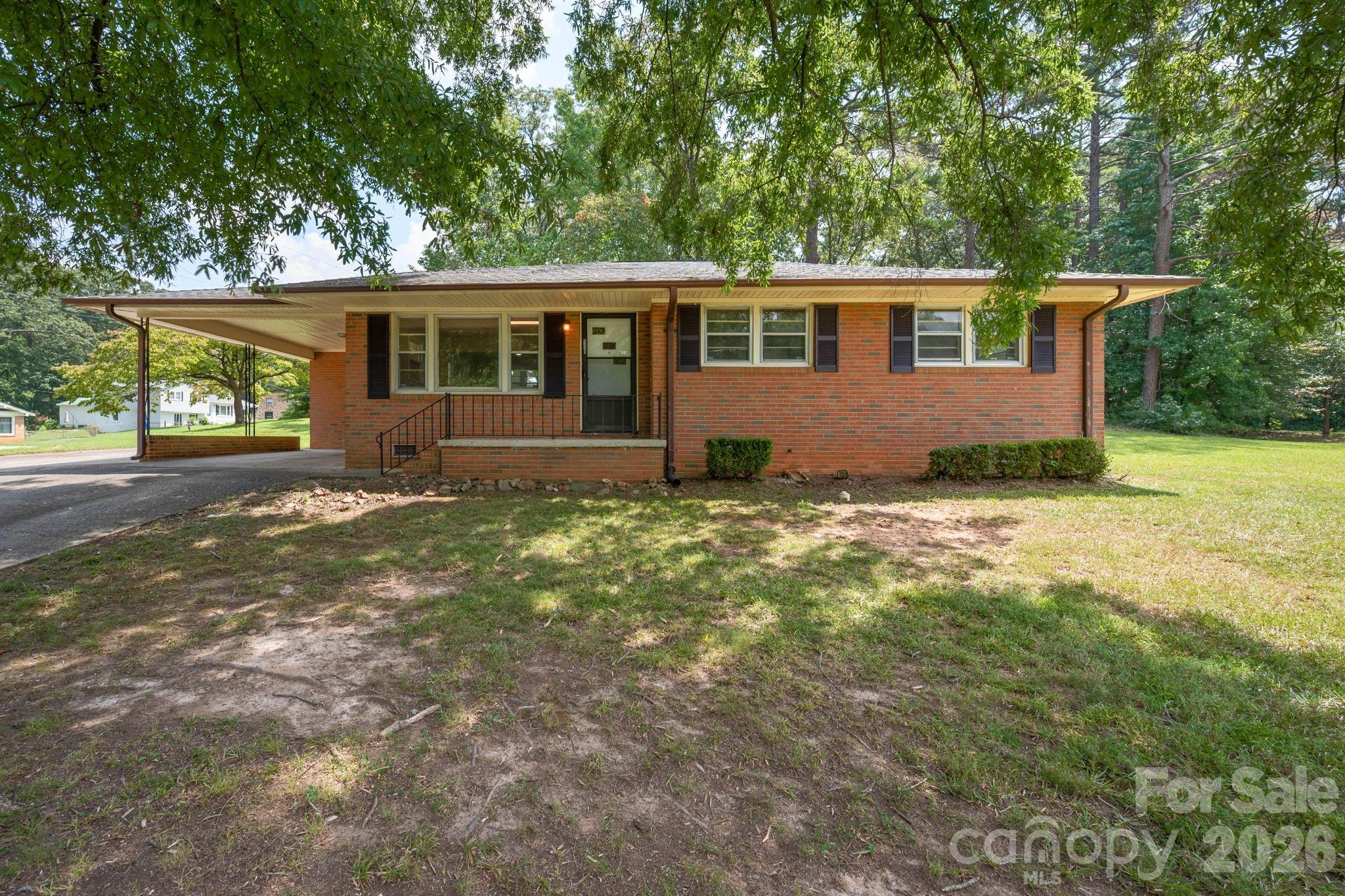 901 S 10th Street Property Photo 1