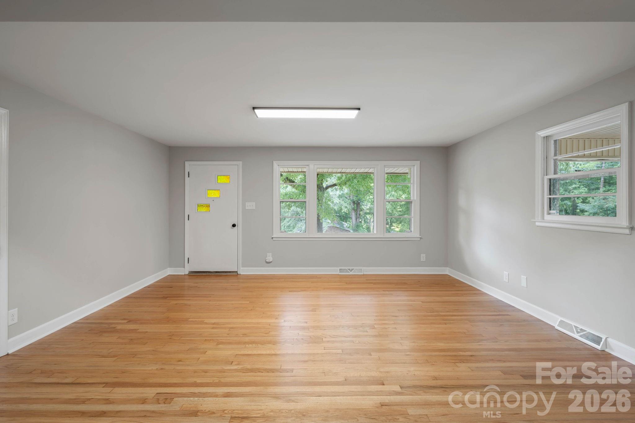 901 S 10th Street Property Photo 4