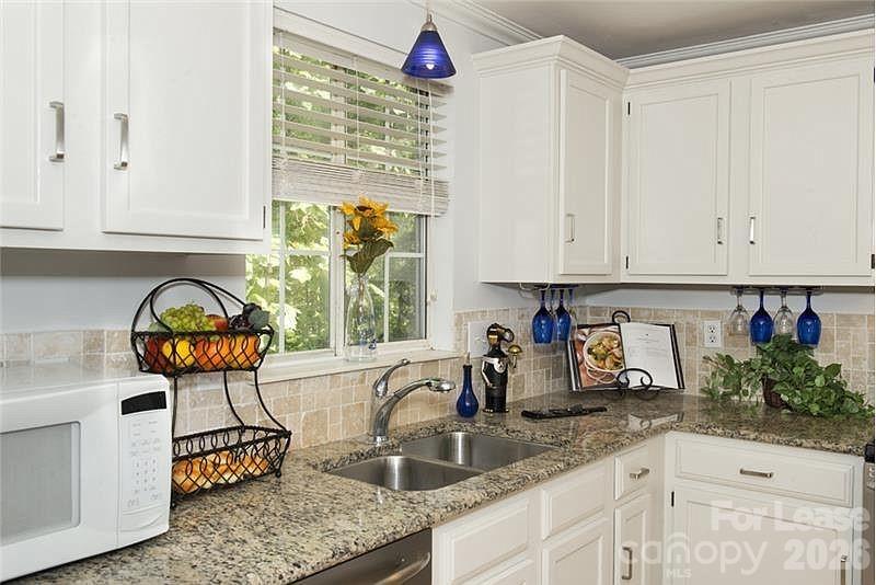 6609 Morganford Road Property Photo 7