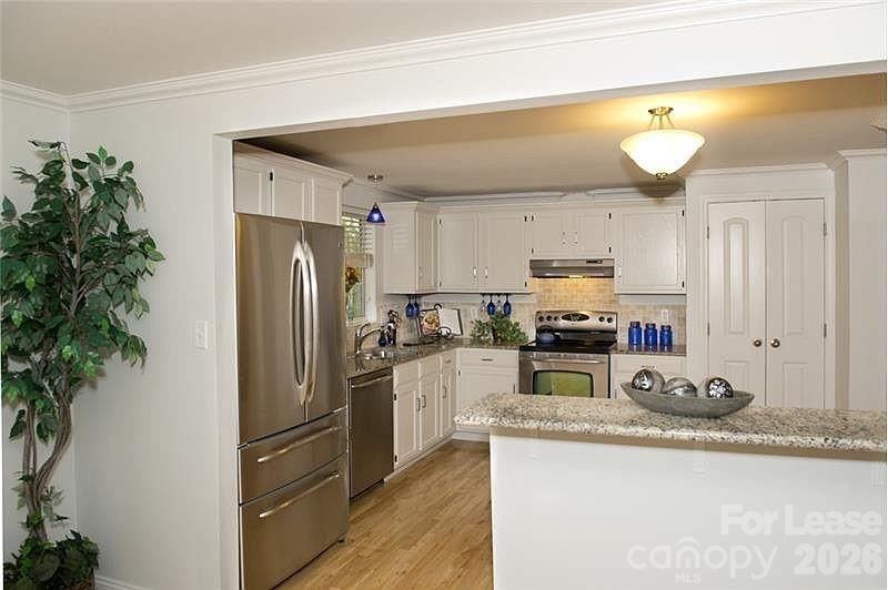 6609 Morganford Road Property Photo 9