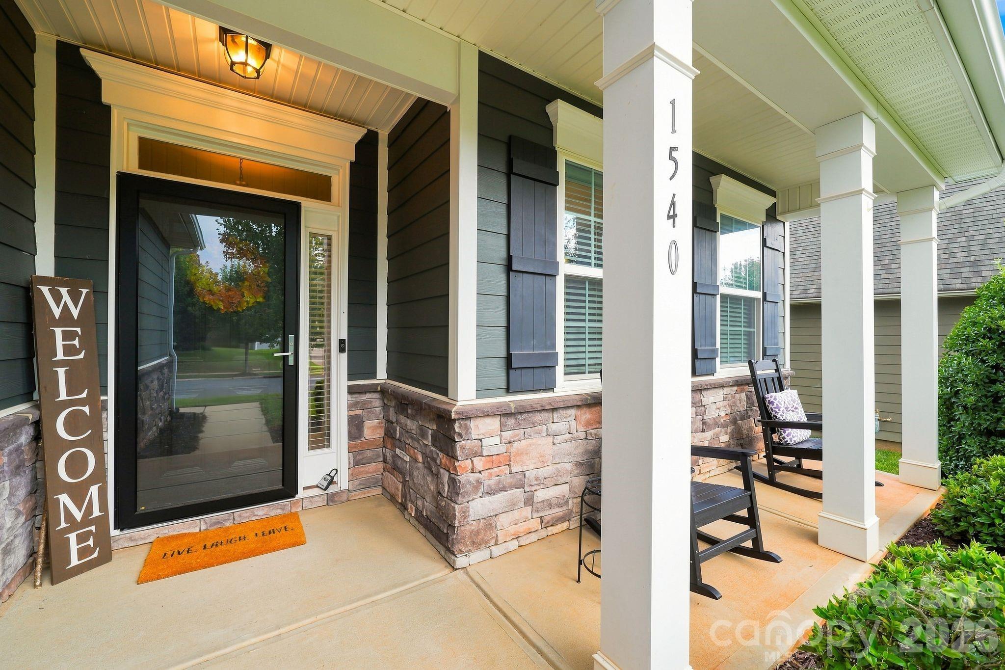 1540 Post Court Property Photo 3