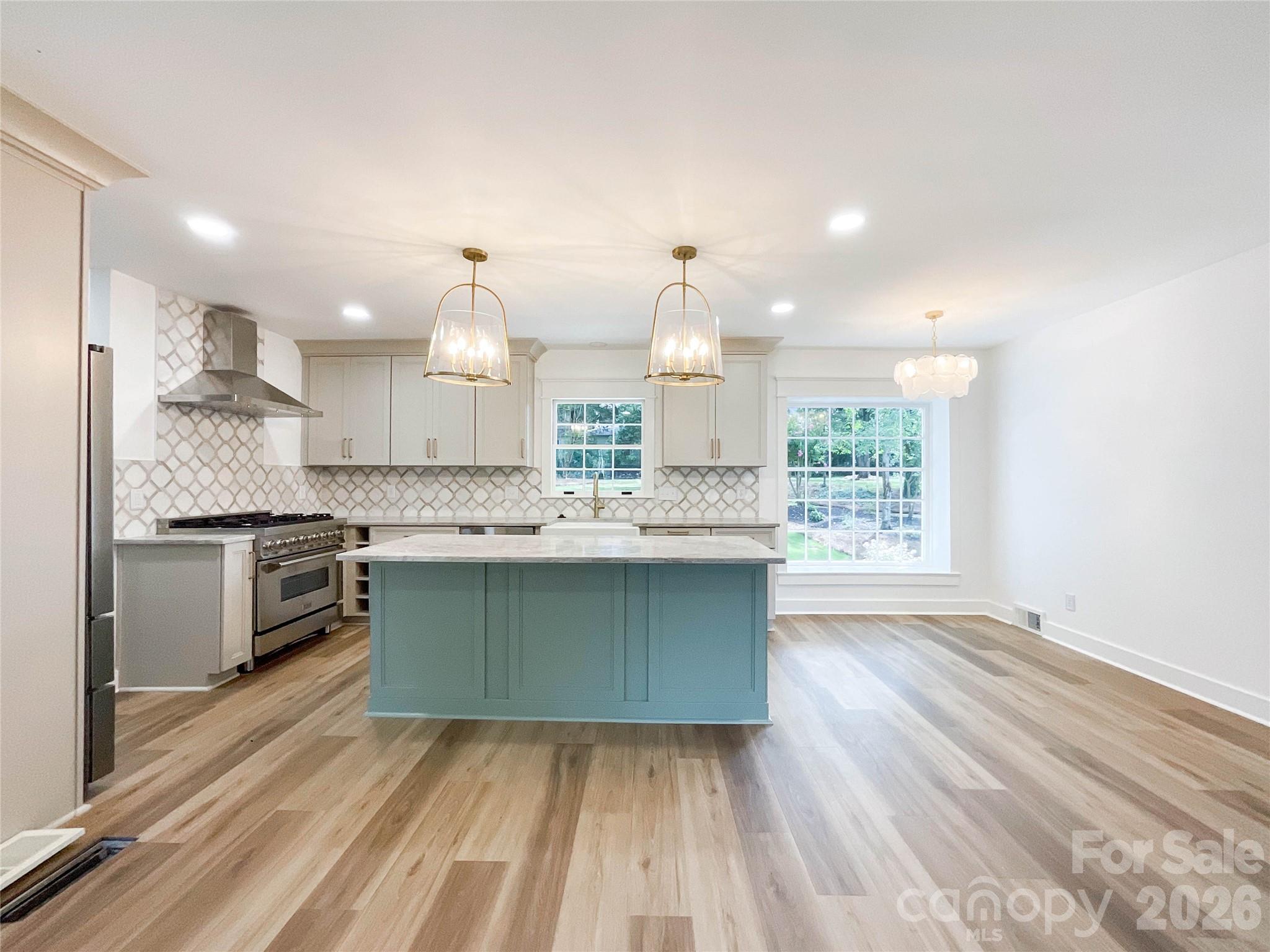 3011 Parkstone Drive Property Photo 4